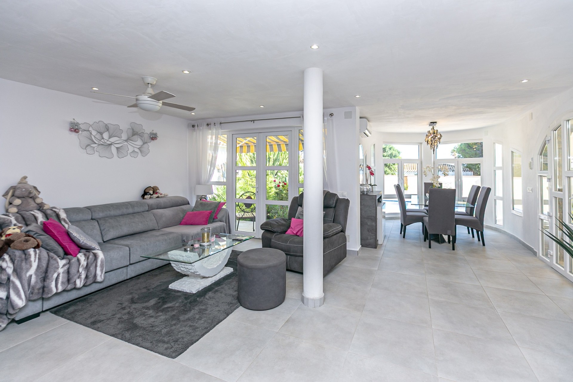 Herverkoop - Vrijstaande Villa -
Campoamor - Lomas de Don Juan