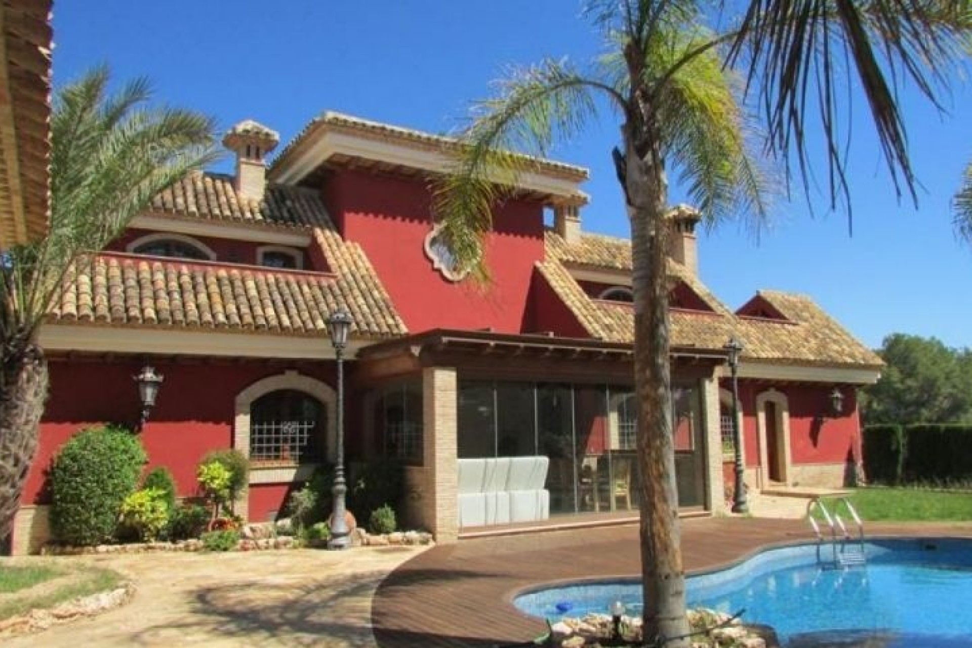 Herverkoop - Vrijstaande Villa -
Campoamor