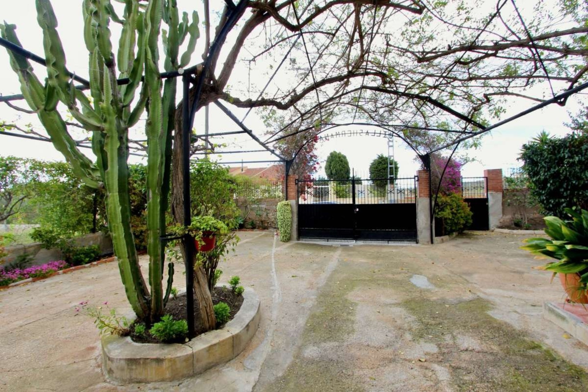 Herverkoop - Vrijstaande Villa -
Cañadas de San Pedro - Inland