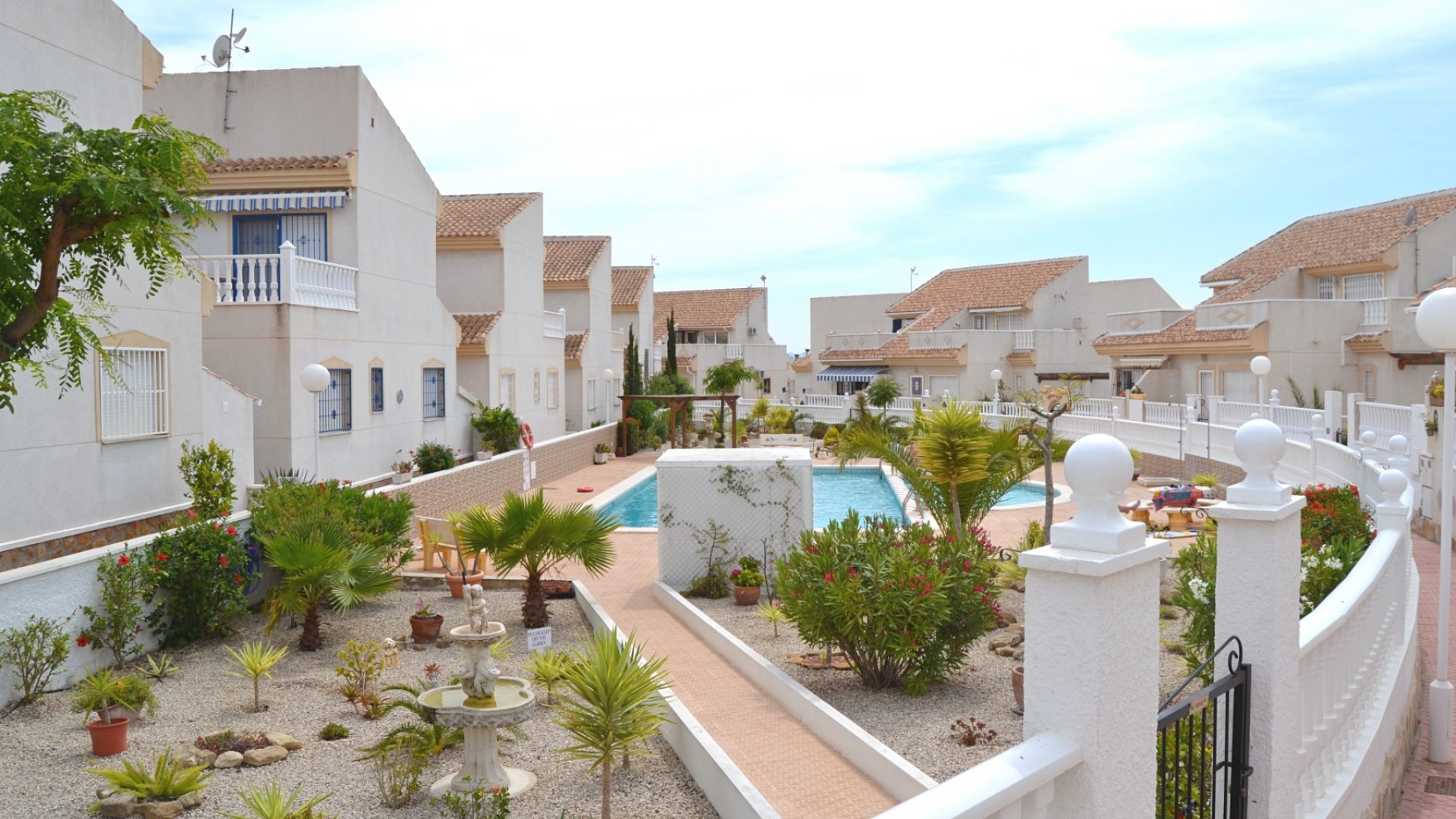 Herverkoop - Vrijstaande Villa -
Ciudad Quesada - Rojales - Airstrip