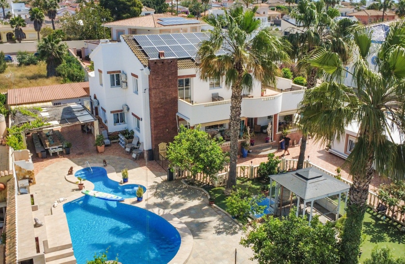 Herverkoop - Vrijstaande Villa -
Ciudad Quesada - Rojales - Ciudad Quesada