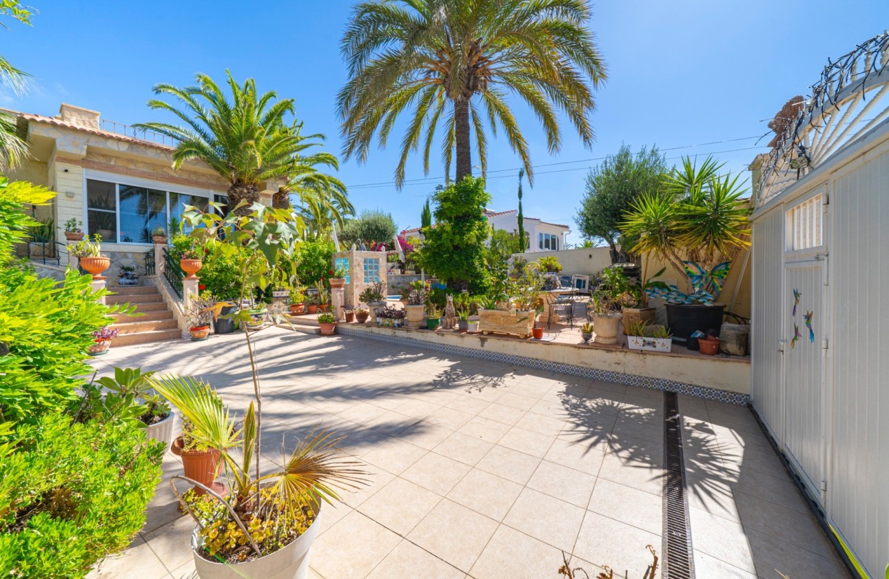 Herverkoop - Vrijstaande Villa -
Ciudad Quesada - Rojales - Ciudad Quesada