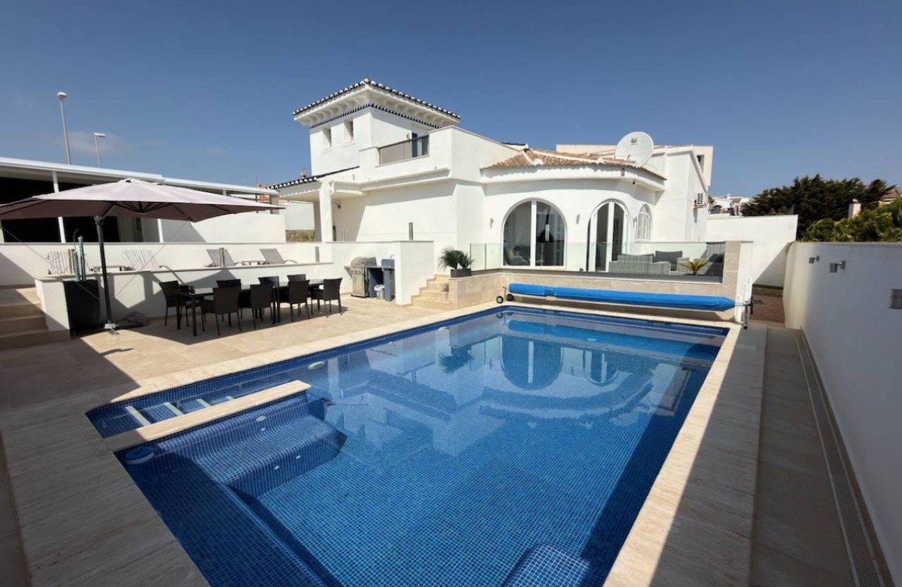 Herverkoop - Vrijstaande Villa -
Ciudad Quesada - Rojales - Ciudad Quesada