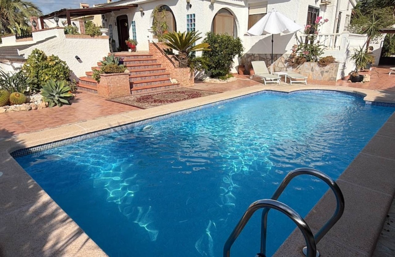 Herverkoop - Vrijstaande Villa -
Ciudad Quesada - Rojales - Ciudad Quesada
