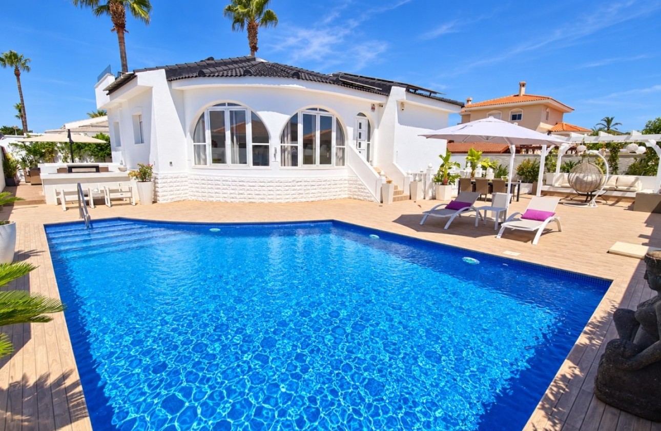 Herverkoop - Vrijstaande Villa -
Ciudad Quesada - Rojales - Ciudad Quesada
