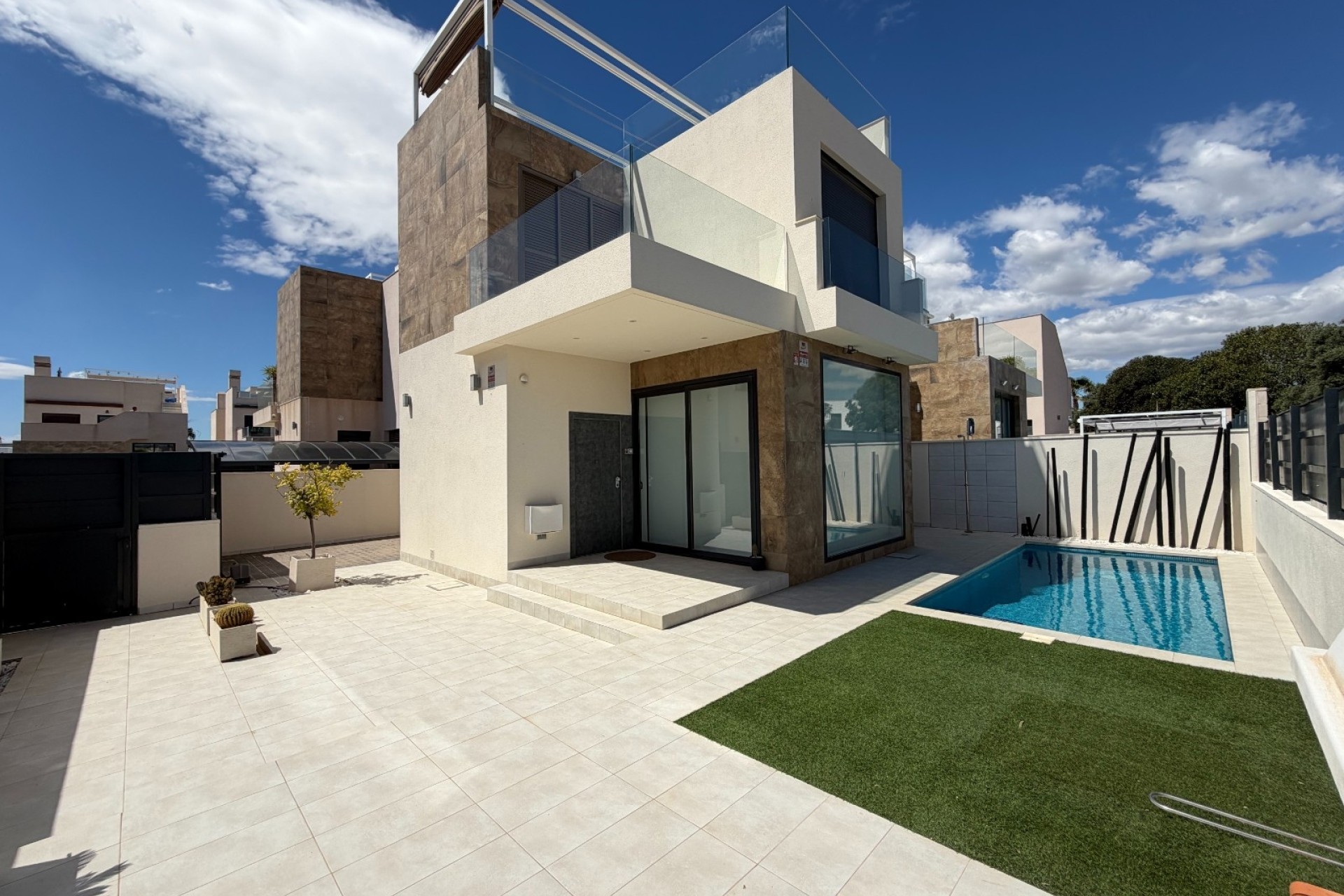 Herverkoop - Vrijstaande Villa -
Ciudad Quesada - Rojales - La Laguna