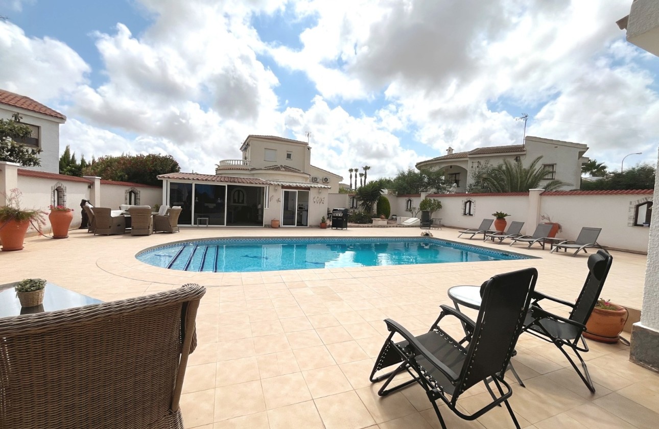 Herverkoop - Vrijstaande villa -
Ciudad Quesada - Rojales - Upper Golf
