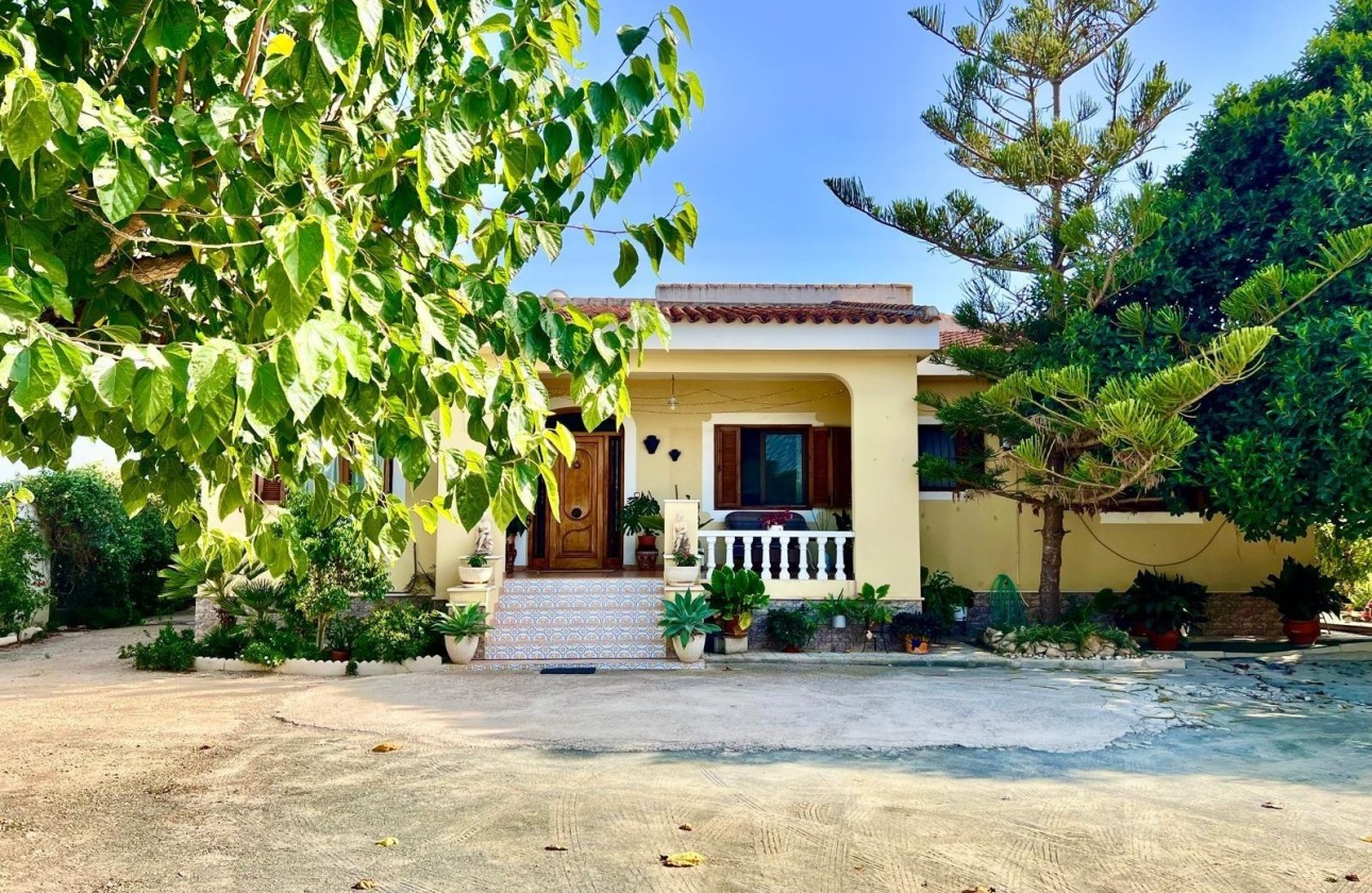 Herverkoop - Vrijstaande Villa -
Daya Vieja - Costa Blanca Sur