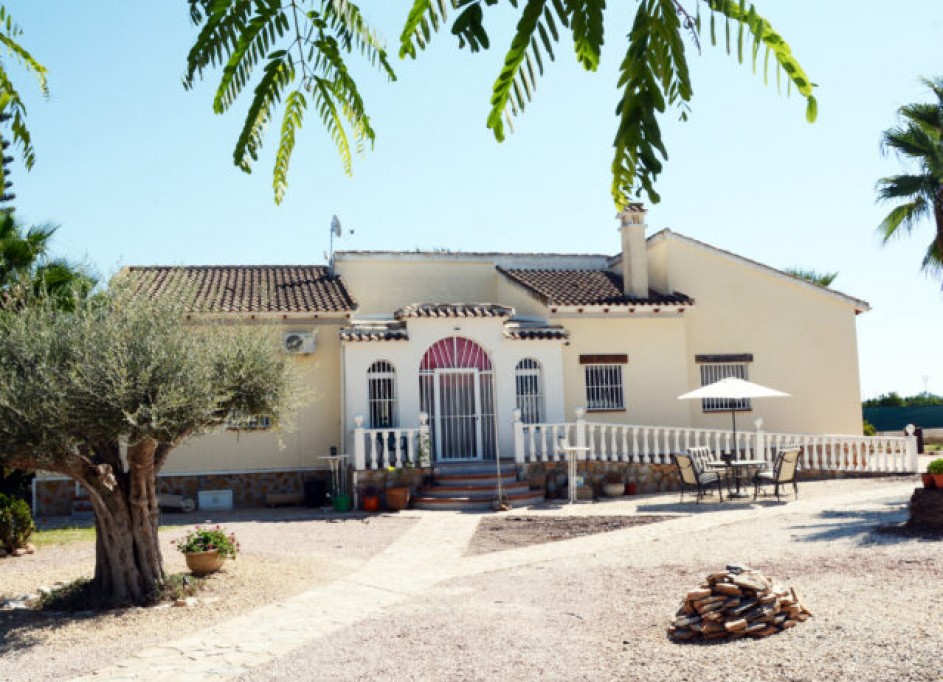 Herverkoop - Vrijstaande Villa -
Daya Vieja