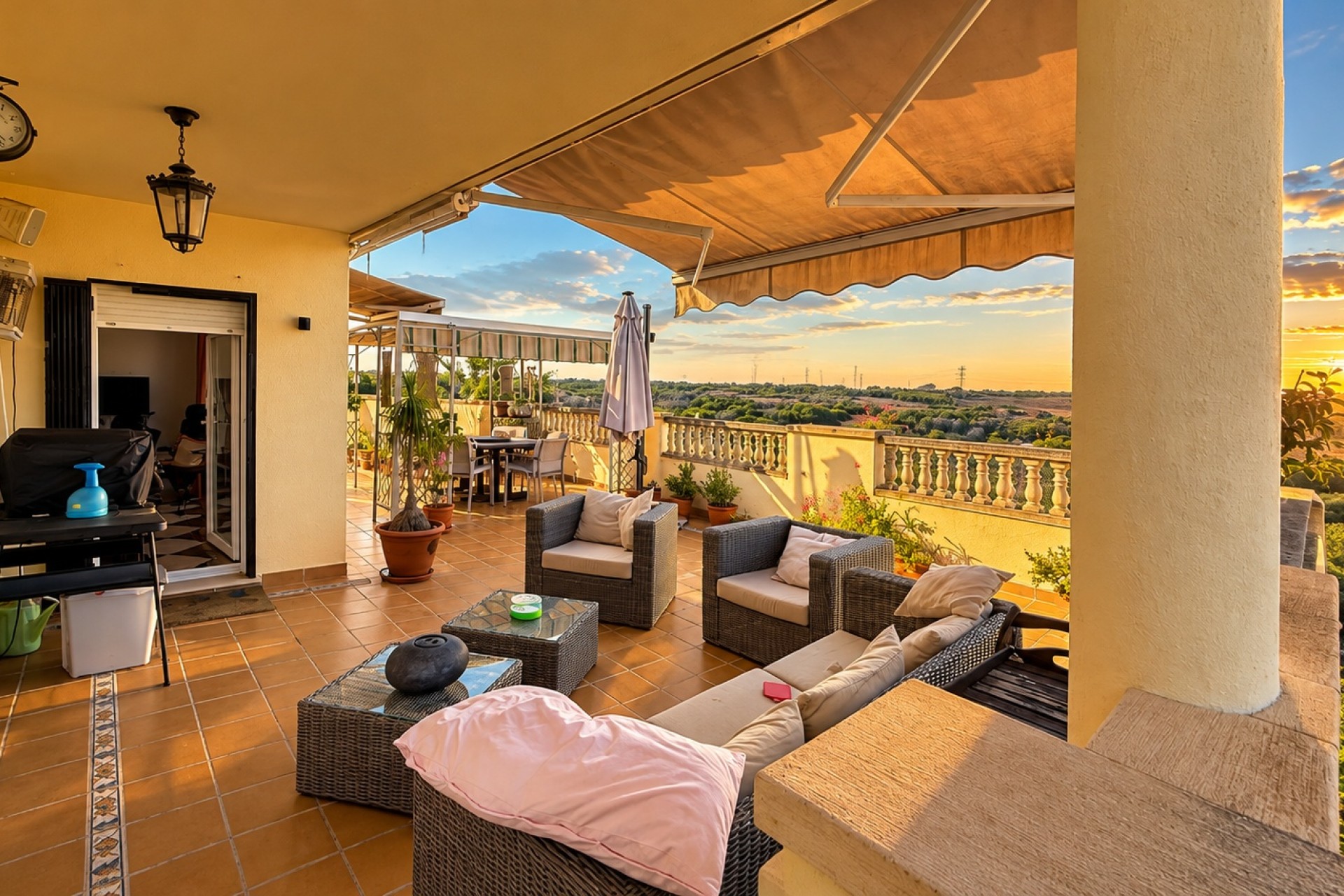 Herverkoop - Vrijstaande Villa -
Dehesa de Campoamor - Las Ramblas Golf