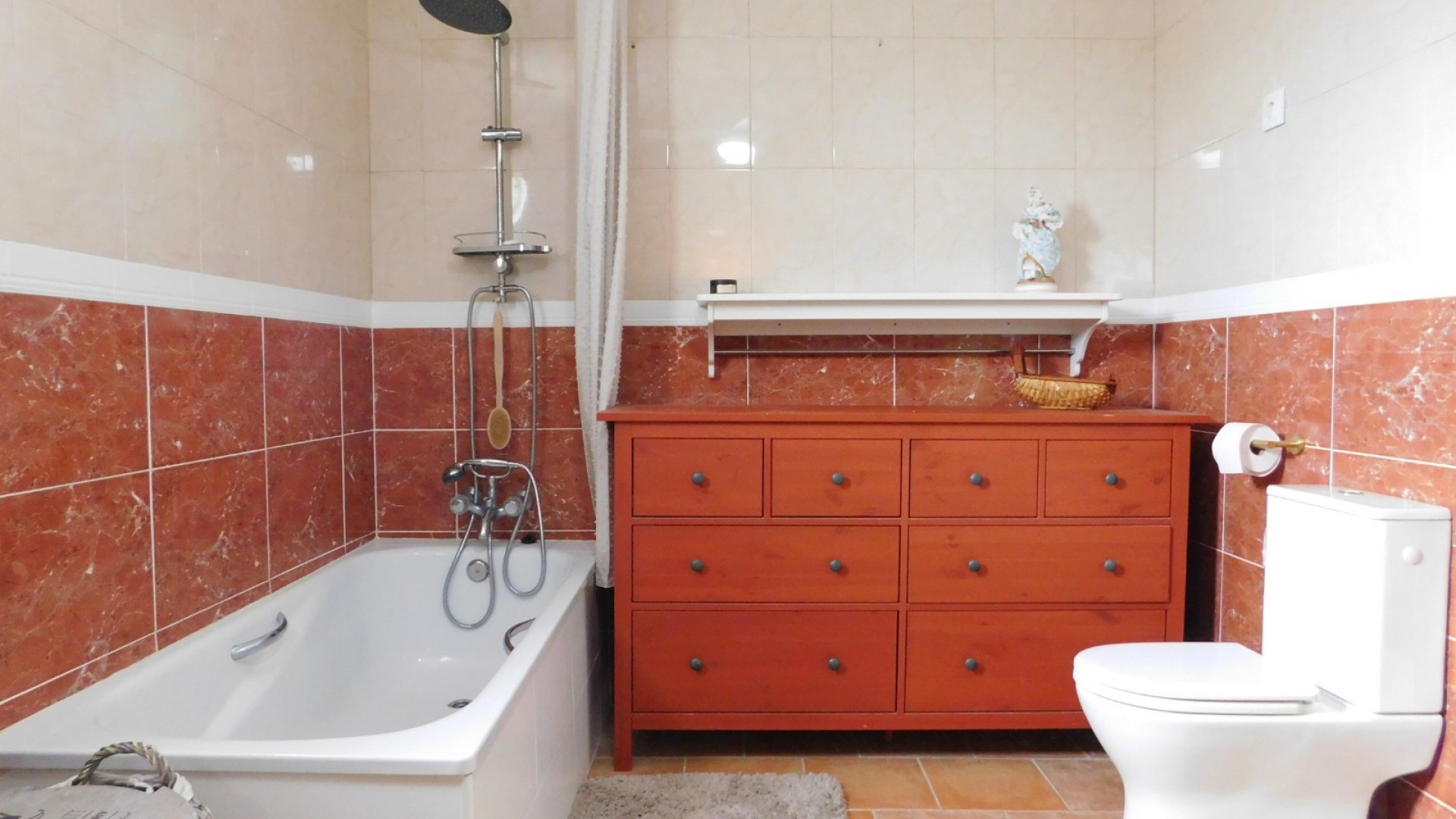 Herverkoop - Vrijstaande Villa -
Dolores