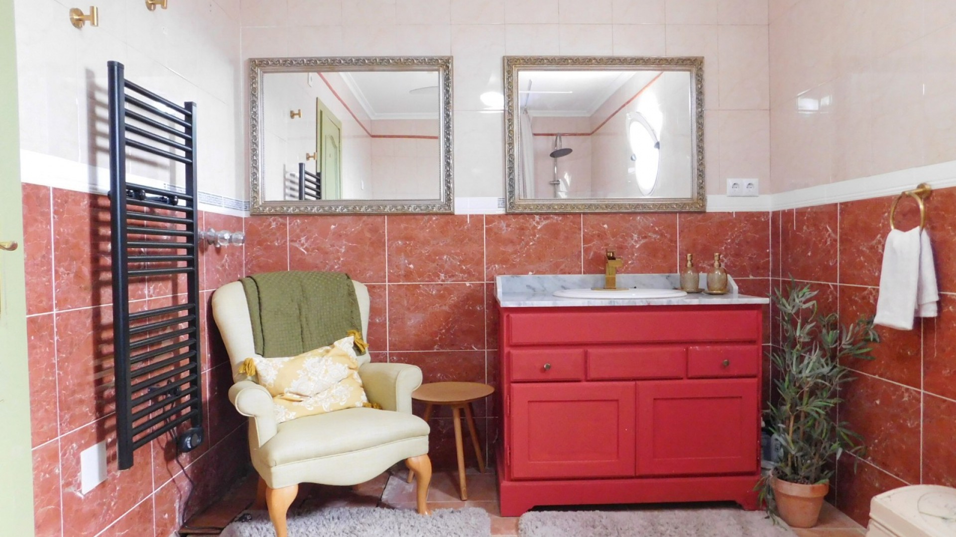 Herverkoop - Vrijstaande Villa -
Dolores