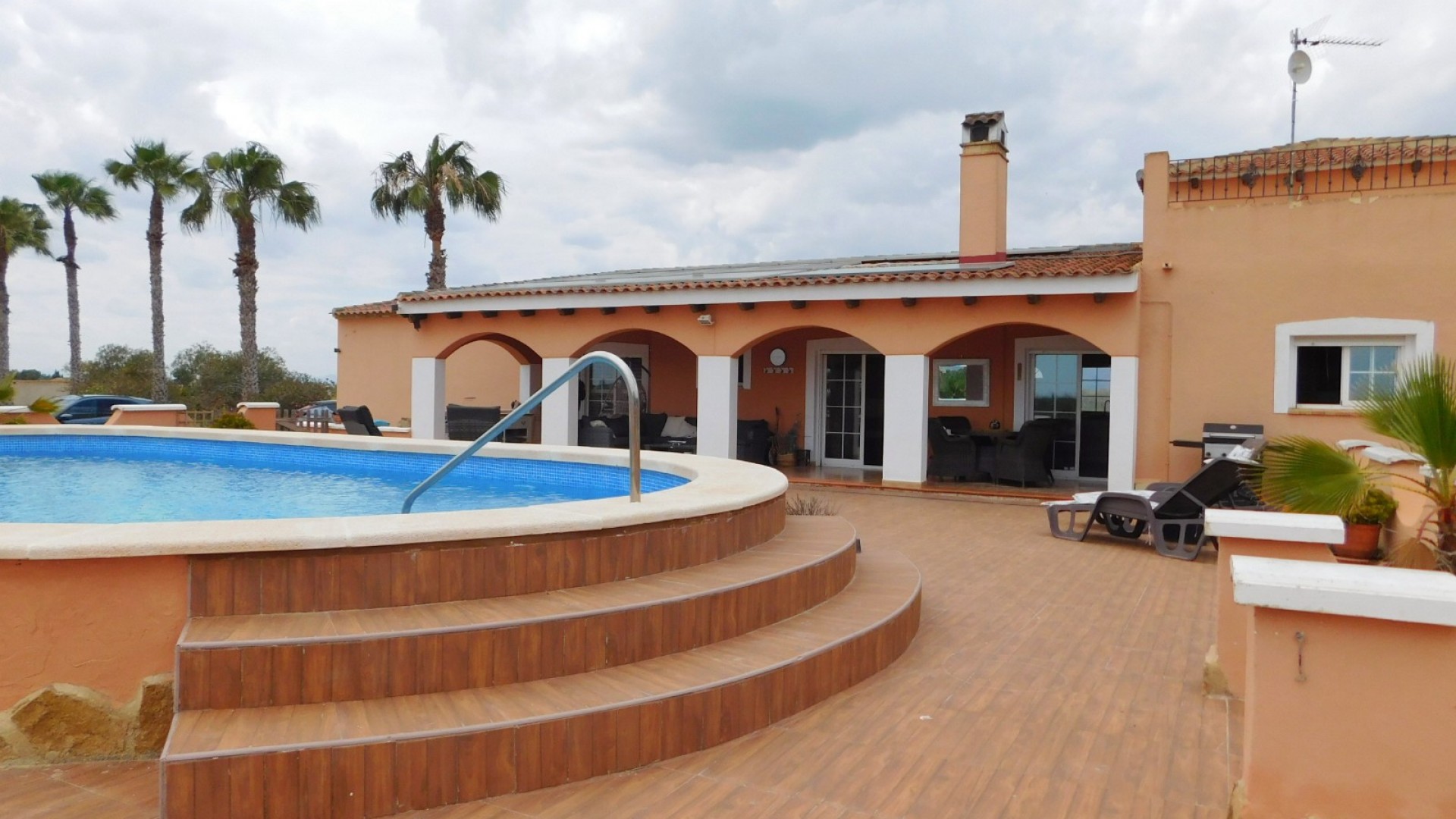 Herverkoop - Vrijstaande Villa -
Dolores