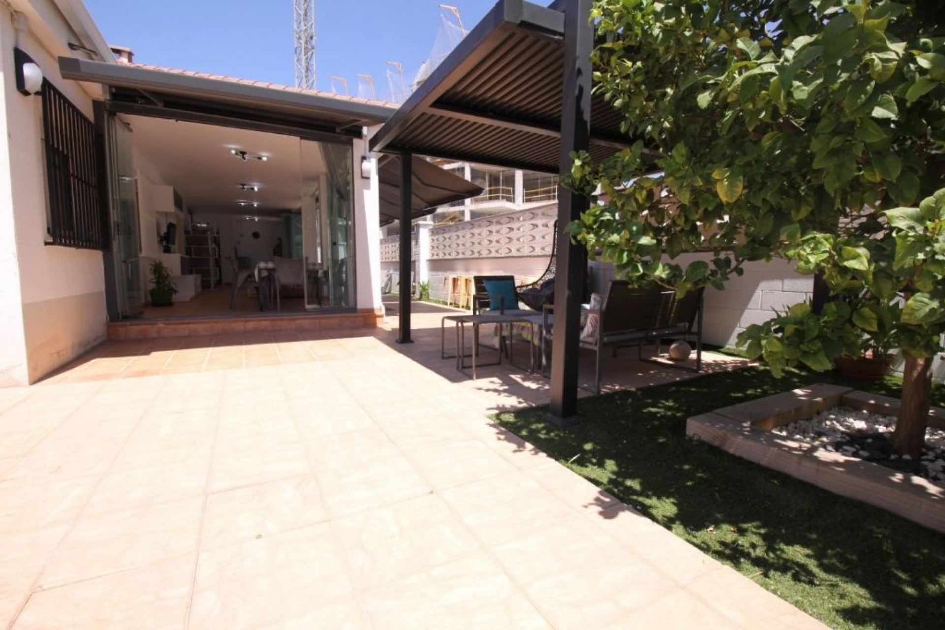 Herverkoop - Vrijstaande Villa -
El Campello