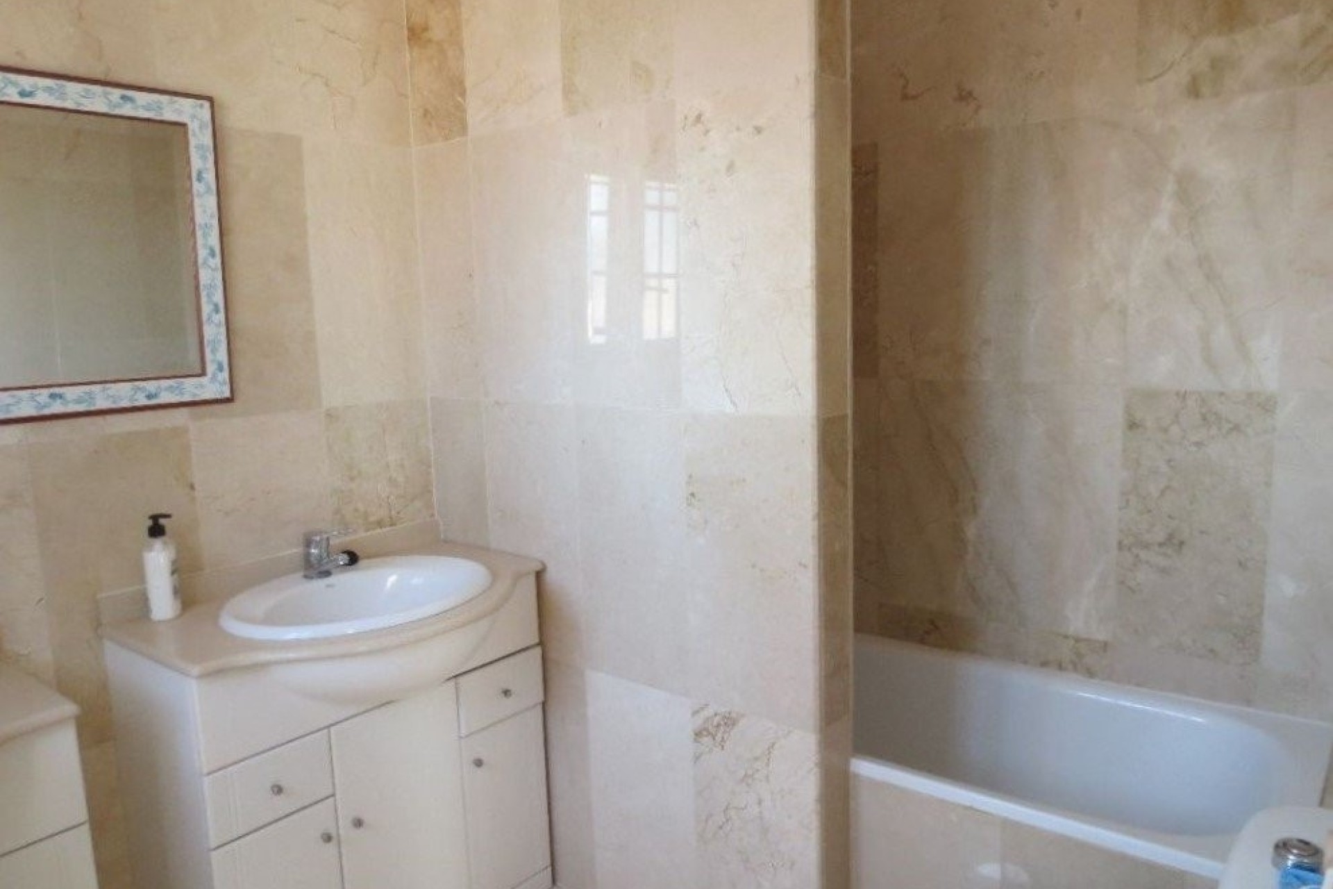 Herverkoop - Vrijstaande Villa -
El Galan