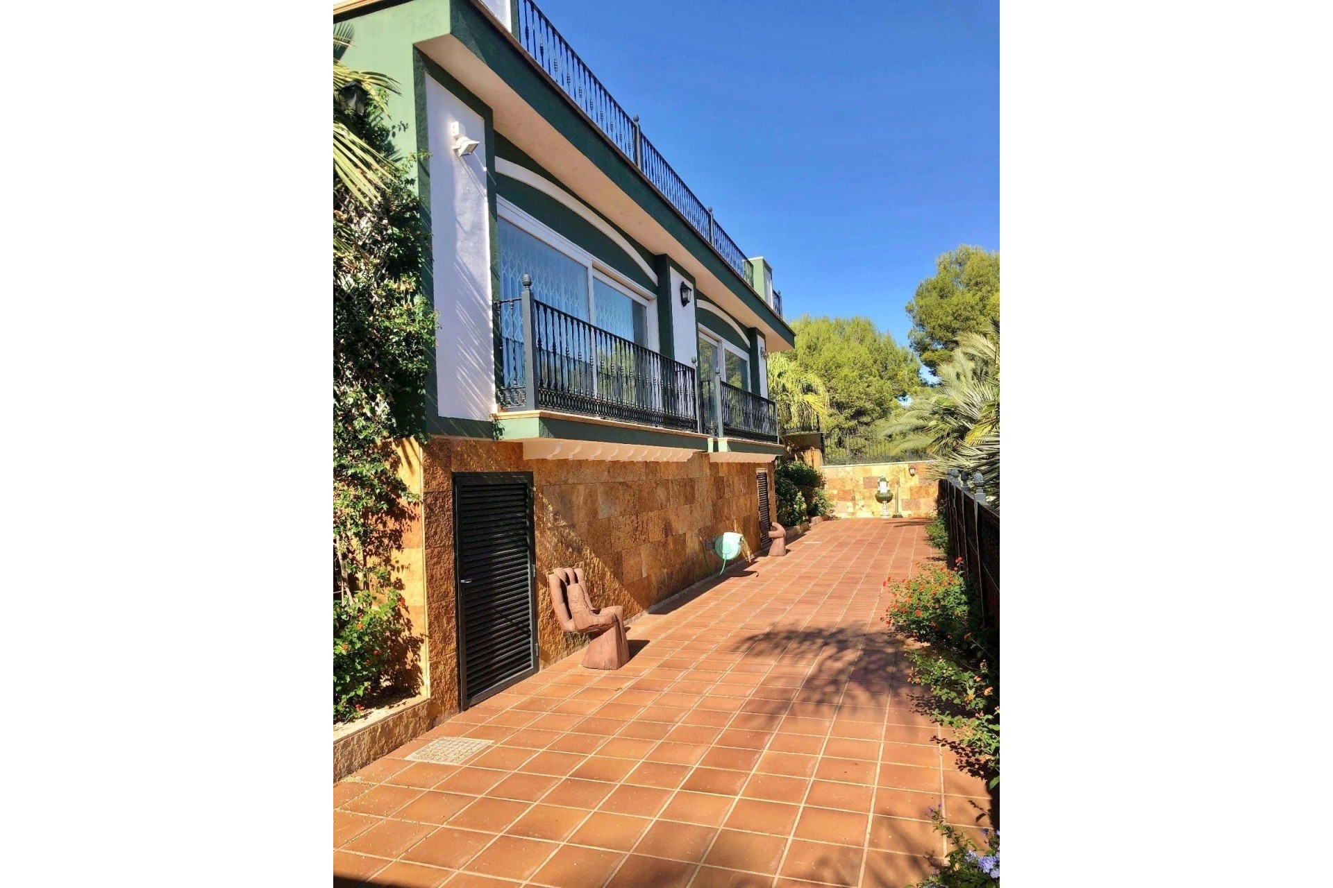 Herverkoop - Vrijstaande Villa -
El Palmar