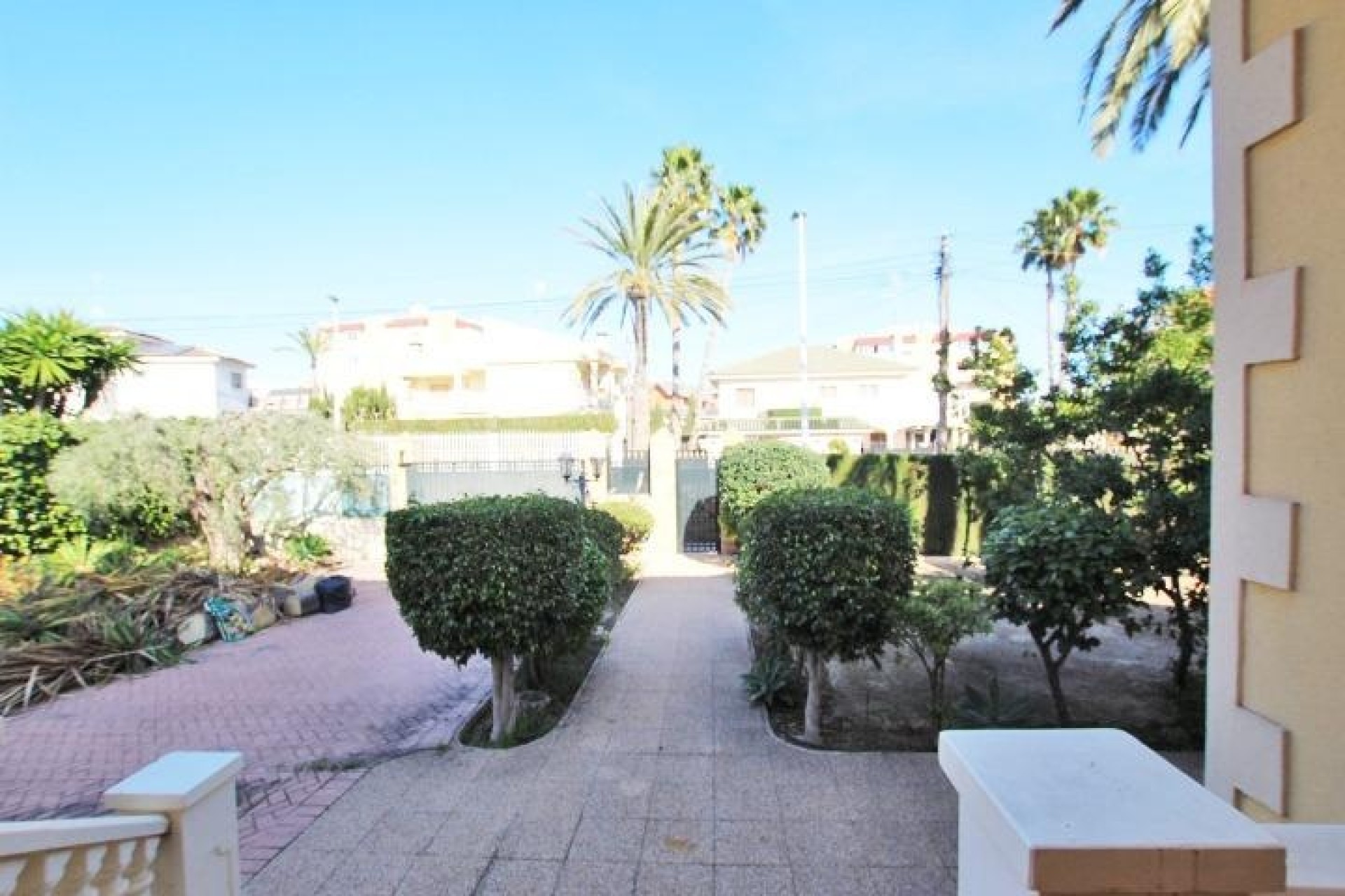 Herverkoop - Vrijstaande Villa -
Elche - Altabix