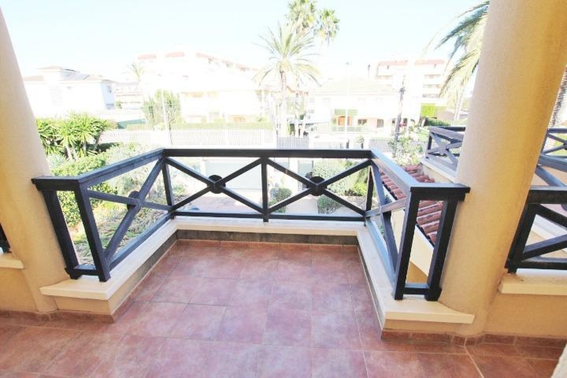 Herverkoop - Vrijstaande Villa -
Elche - Altabix