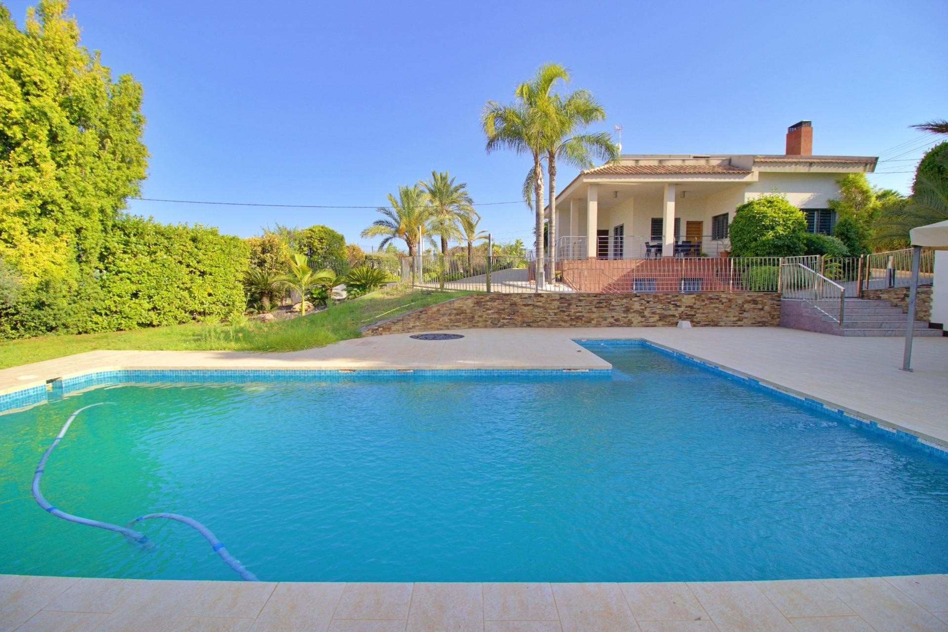 Herverkoop - Vrijstaande Villa -
Elche - Peña las Águilas