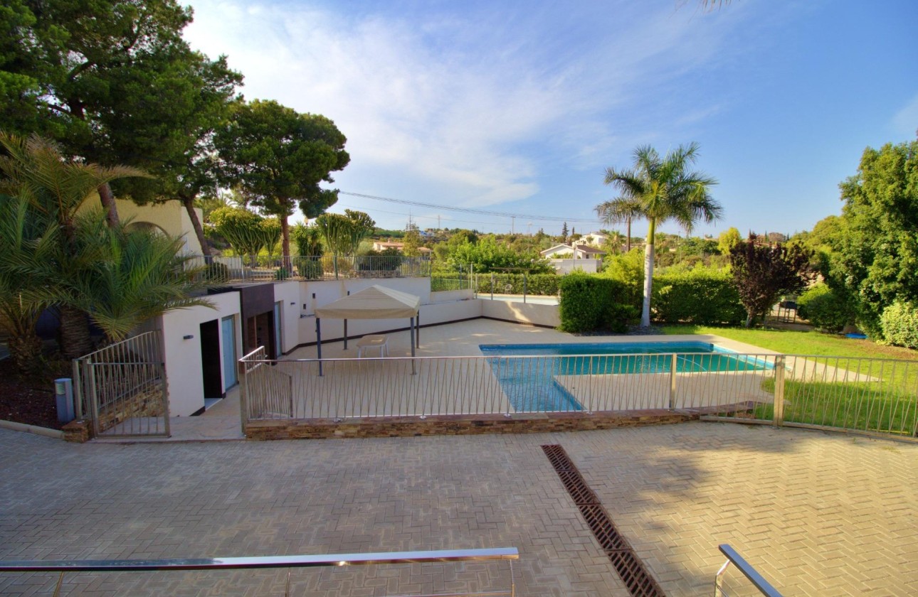 Herverkoop - Vrijstaande Villa -
Elche - Peña las Águilas