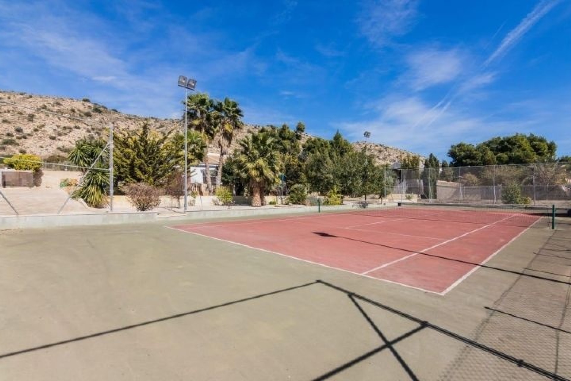 Herverkoop - Vrijstaande Villa -
Elche