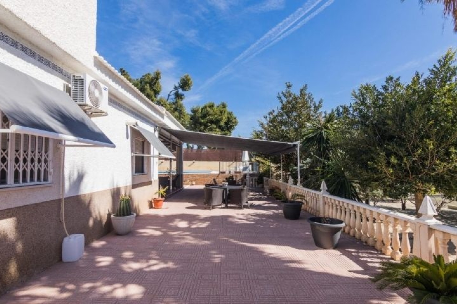 Herverkoop - Vrijstaande Villa -
Elche