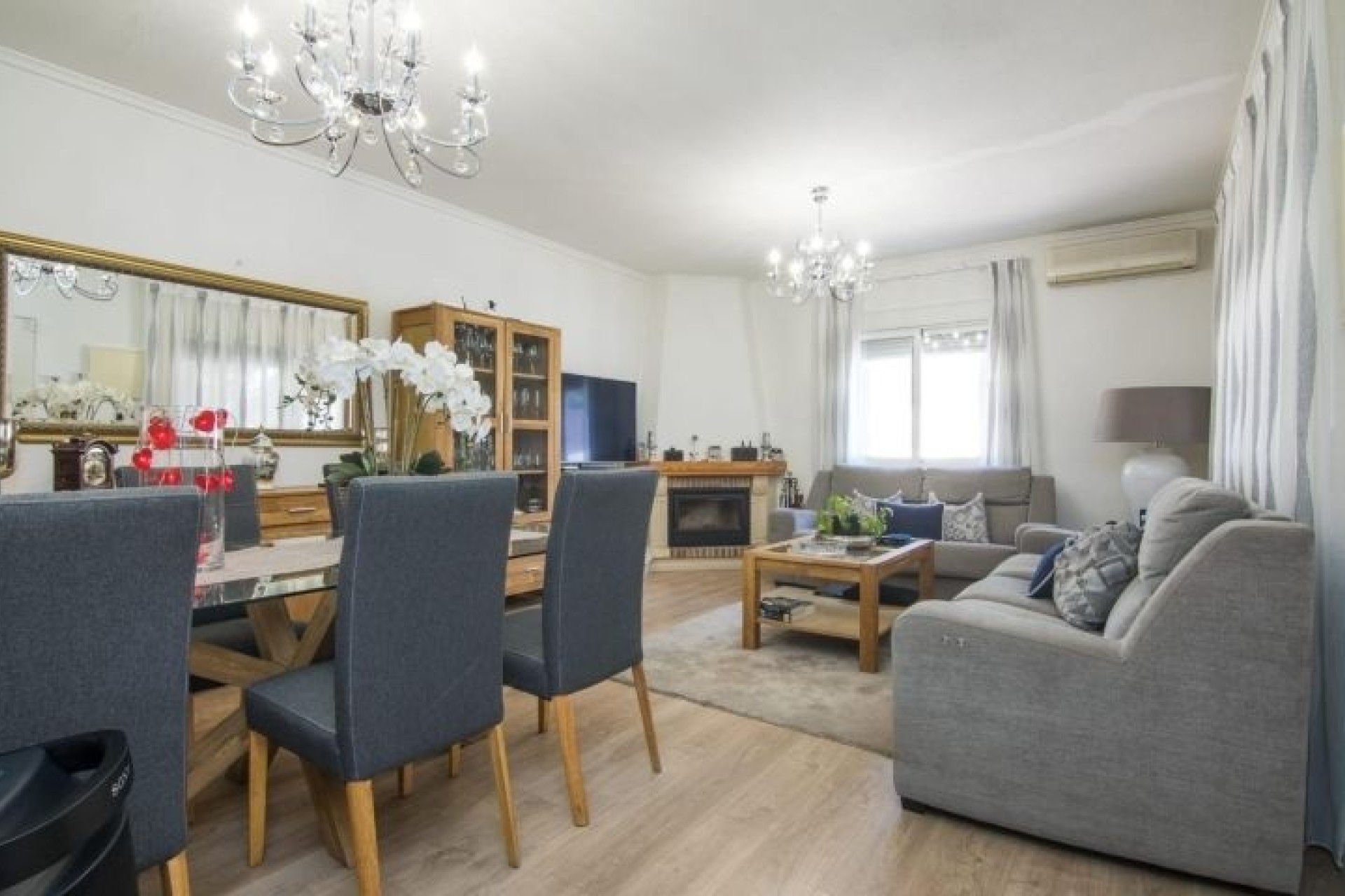 Herverkoop - Vrijstaande Villa -
Elche