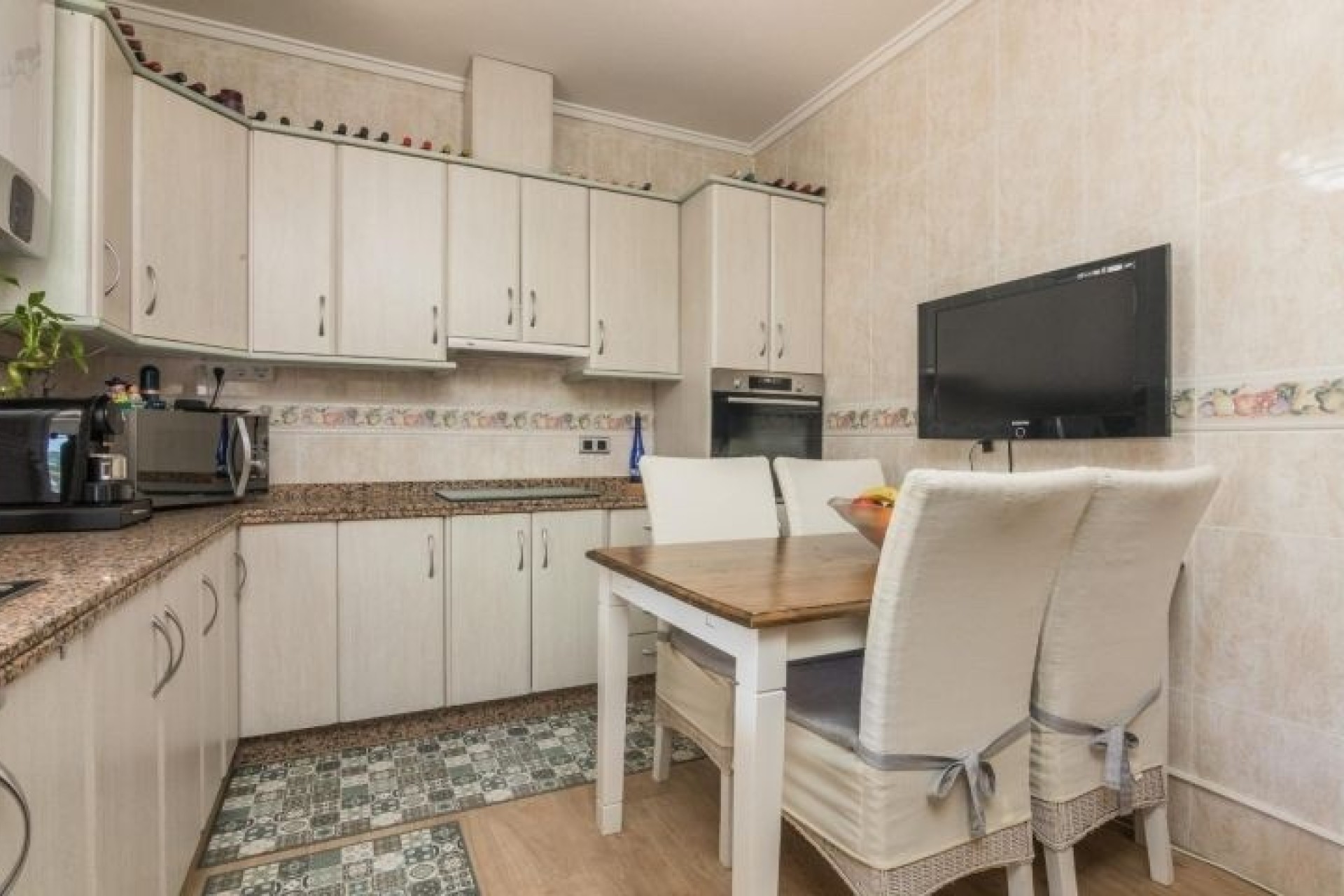 Herverkoop - Vrijstaande Villa -
Elche