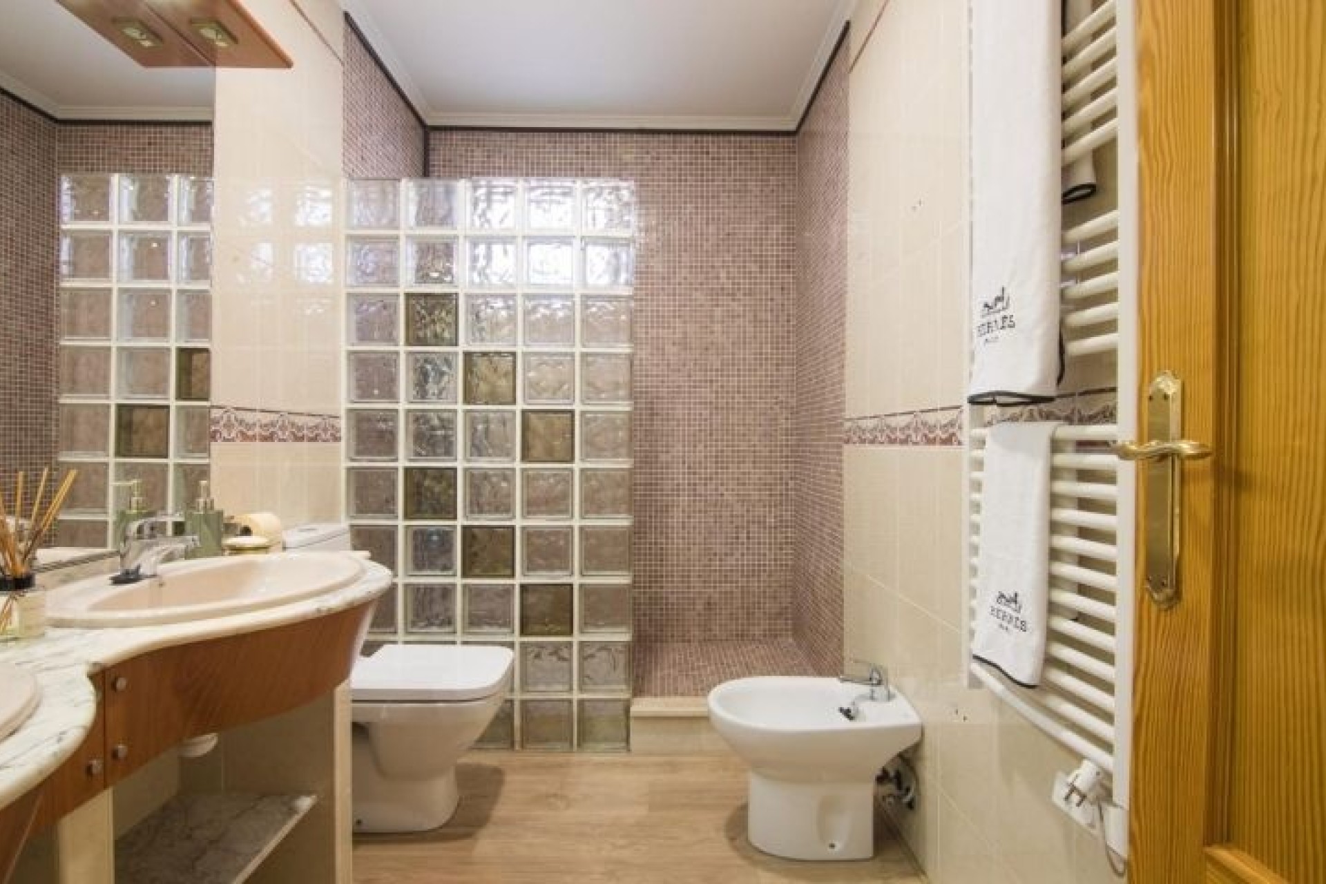 Herverkoop - Vrijstaande Villa -
Elche