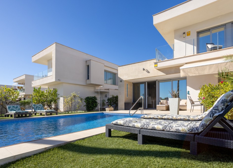 Herverkoop - Vrijstaande Villa -
Entre Naranjos - Vistabella Golf - Entre Naranjos - Vistabella