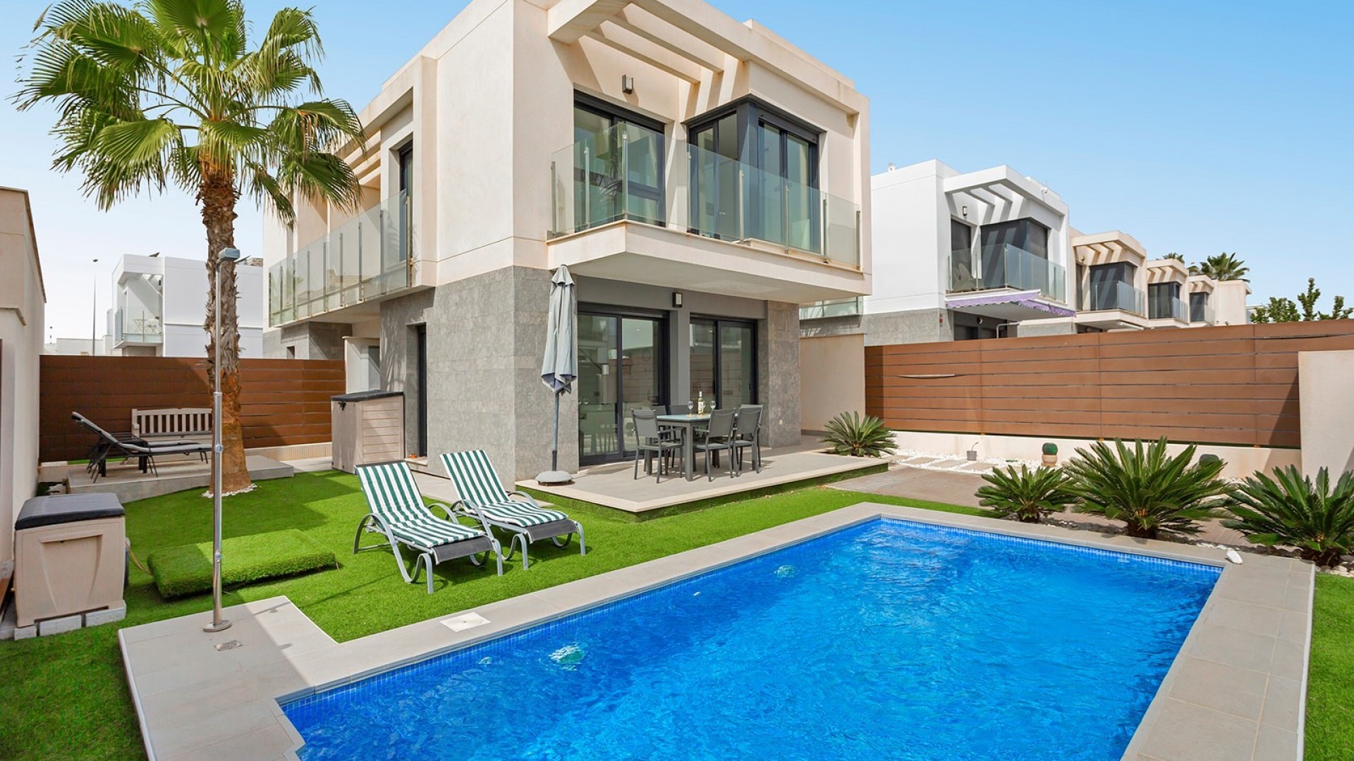 Herverkoop - Vrijstaande Villa -
Entre Naranjos - Vistabella Golf - Entre Naranjos