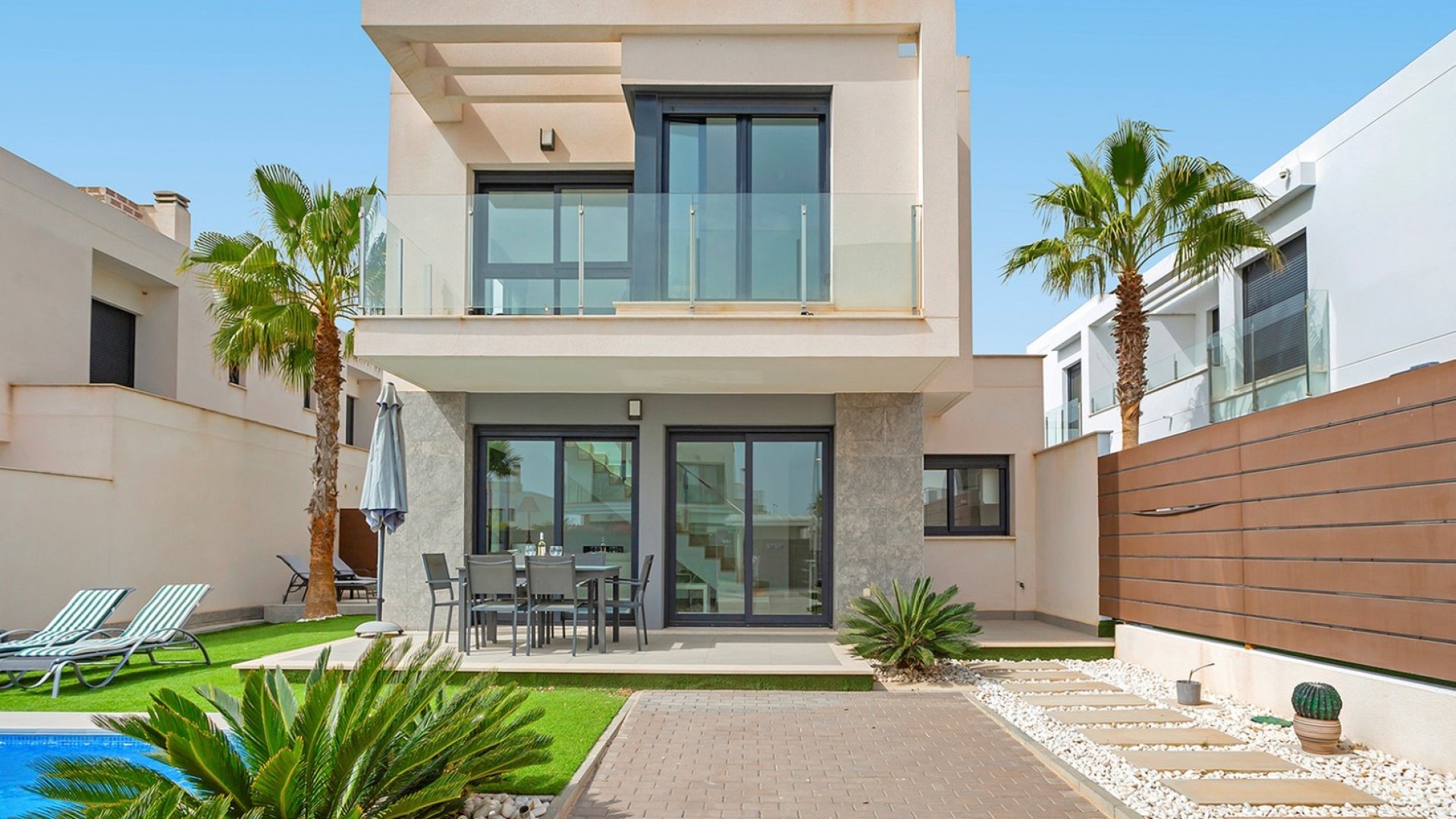 Herverkoop - Vrijstaande Villa -
Entre Naranjos - Vistabella Golf - Entre Naranjos