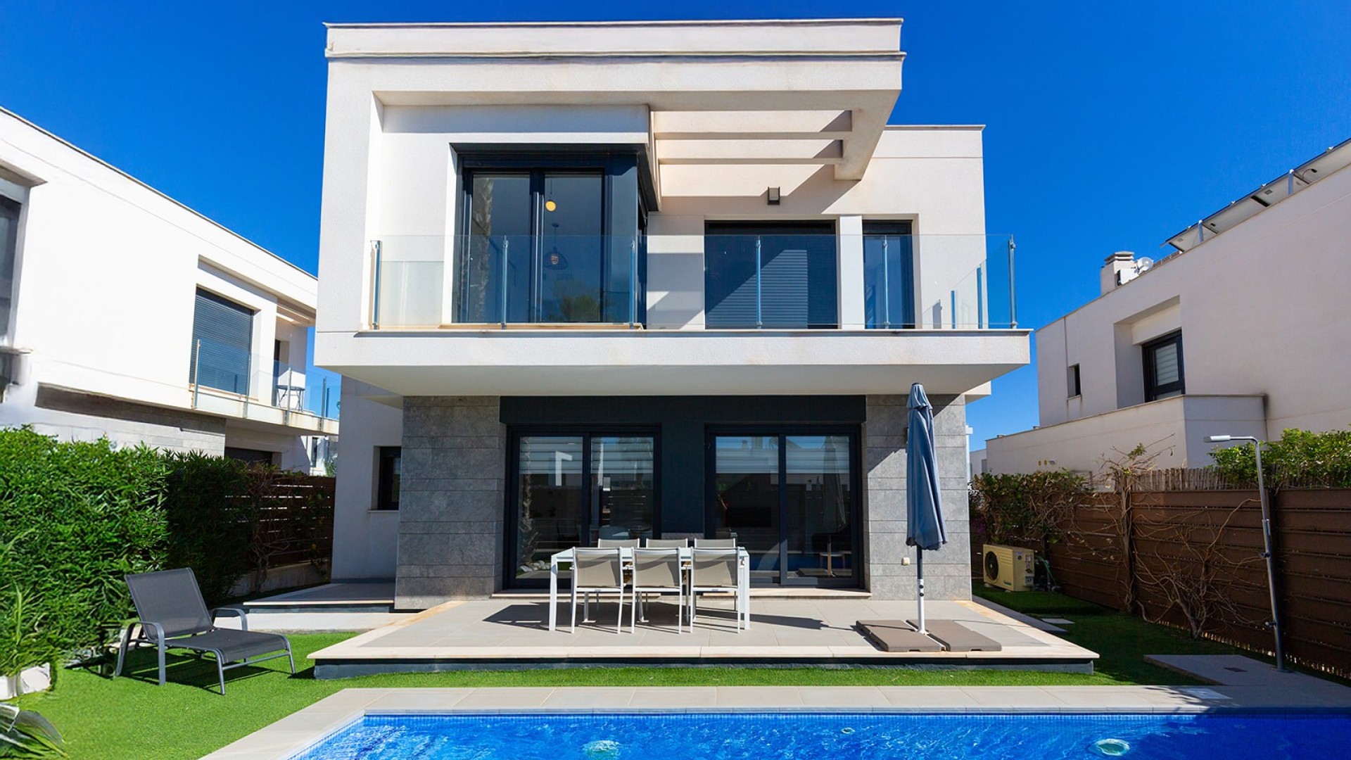 Herverkoop - Vrijstaande Villa -
Entre Naranjos - Vistabella Golf - Vistabella Golf