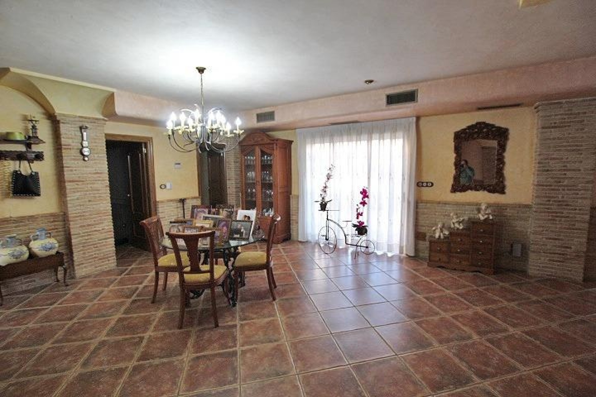Herverkoop - Vrijstaande Villa -
Formentera del Segura - C- Cooperativa