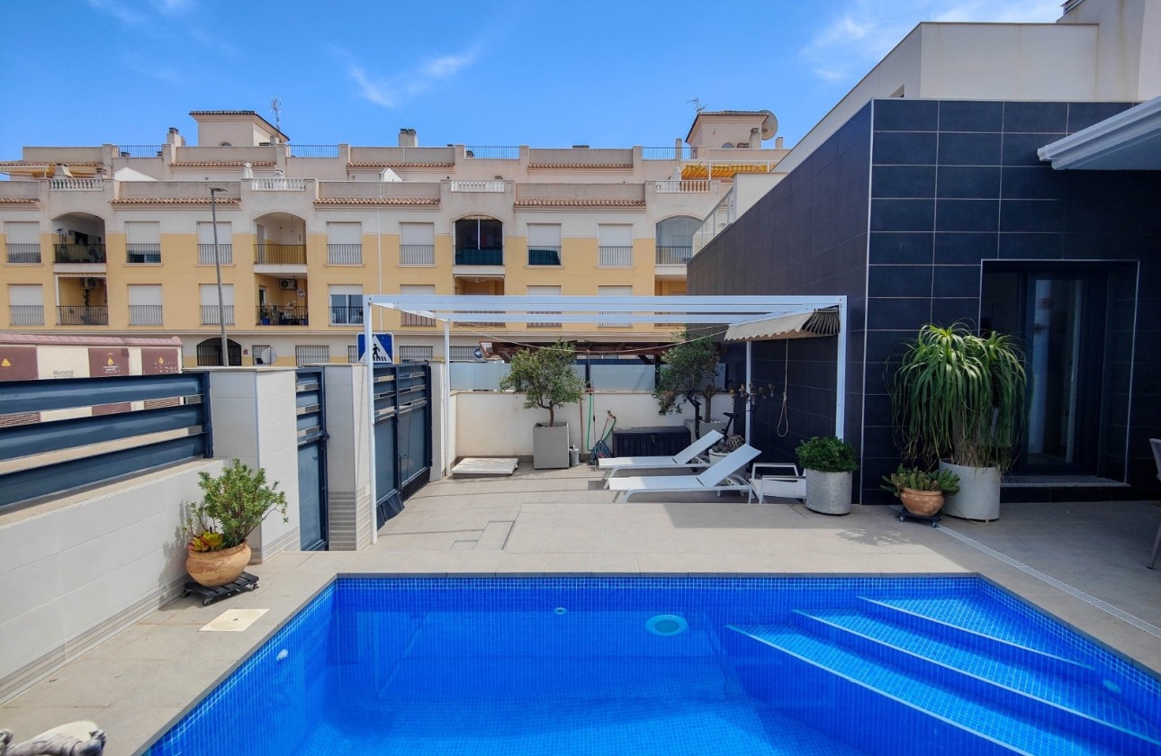 Herverkoop - Vrijstaande Villa -
Formentera del Segura - Formentera de Segura