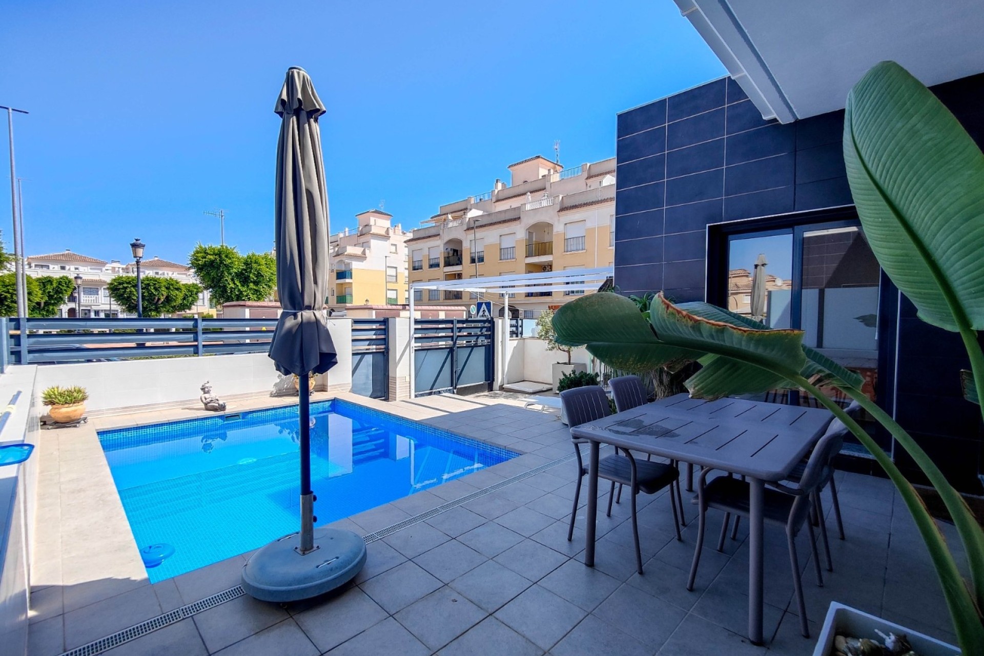 Herverkoop - Vrijstaande Villa -
Formentera del Segura - Formentera de Segura