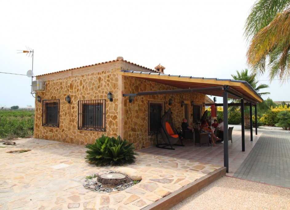 Herverkoop - Vrijstaande Villa -
Fortuna