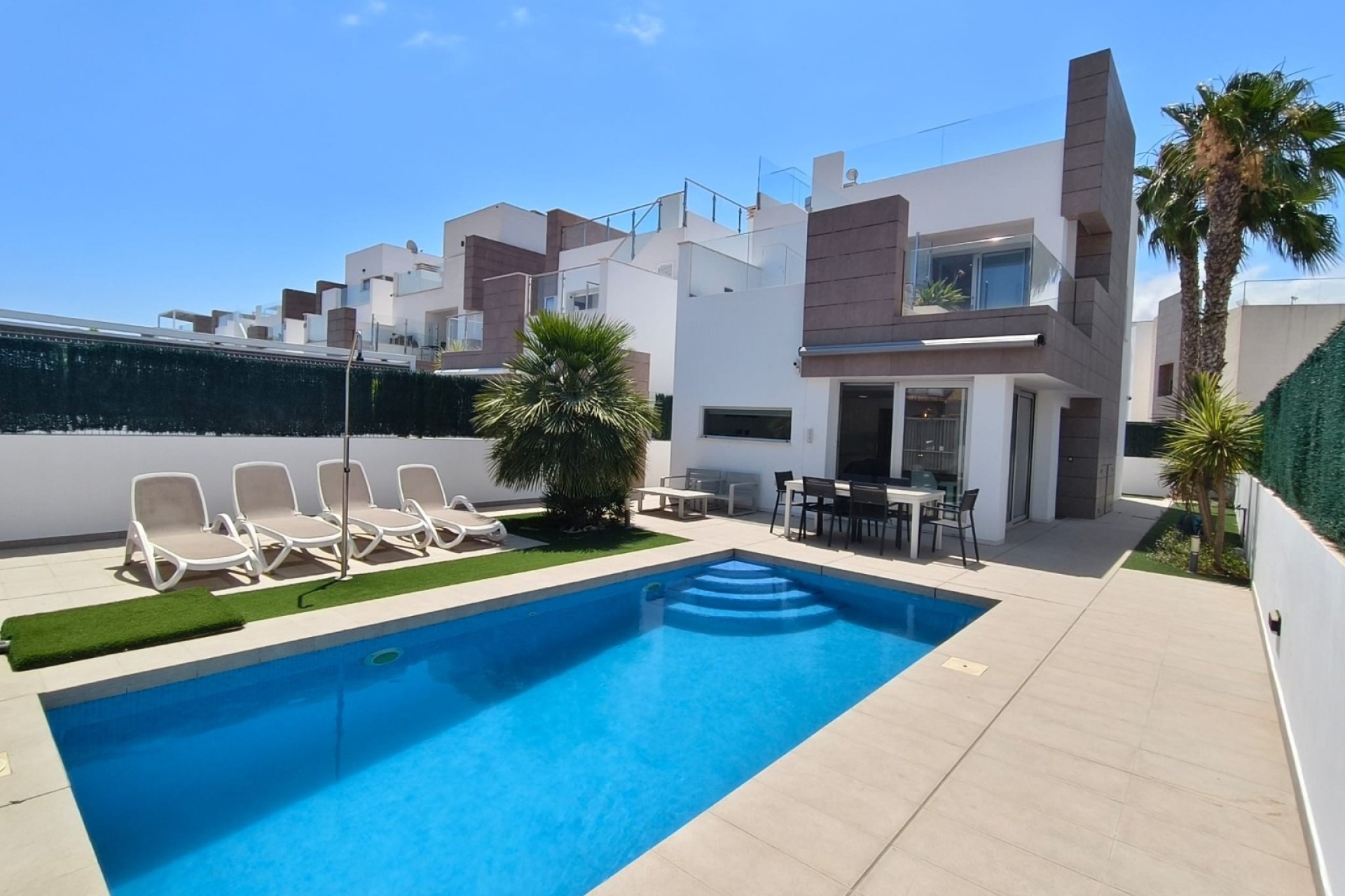 Herverkoop - Vrijstaande Villa -
Guardamar del Segura - El Raso