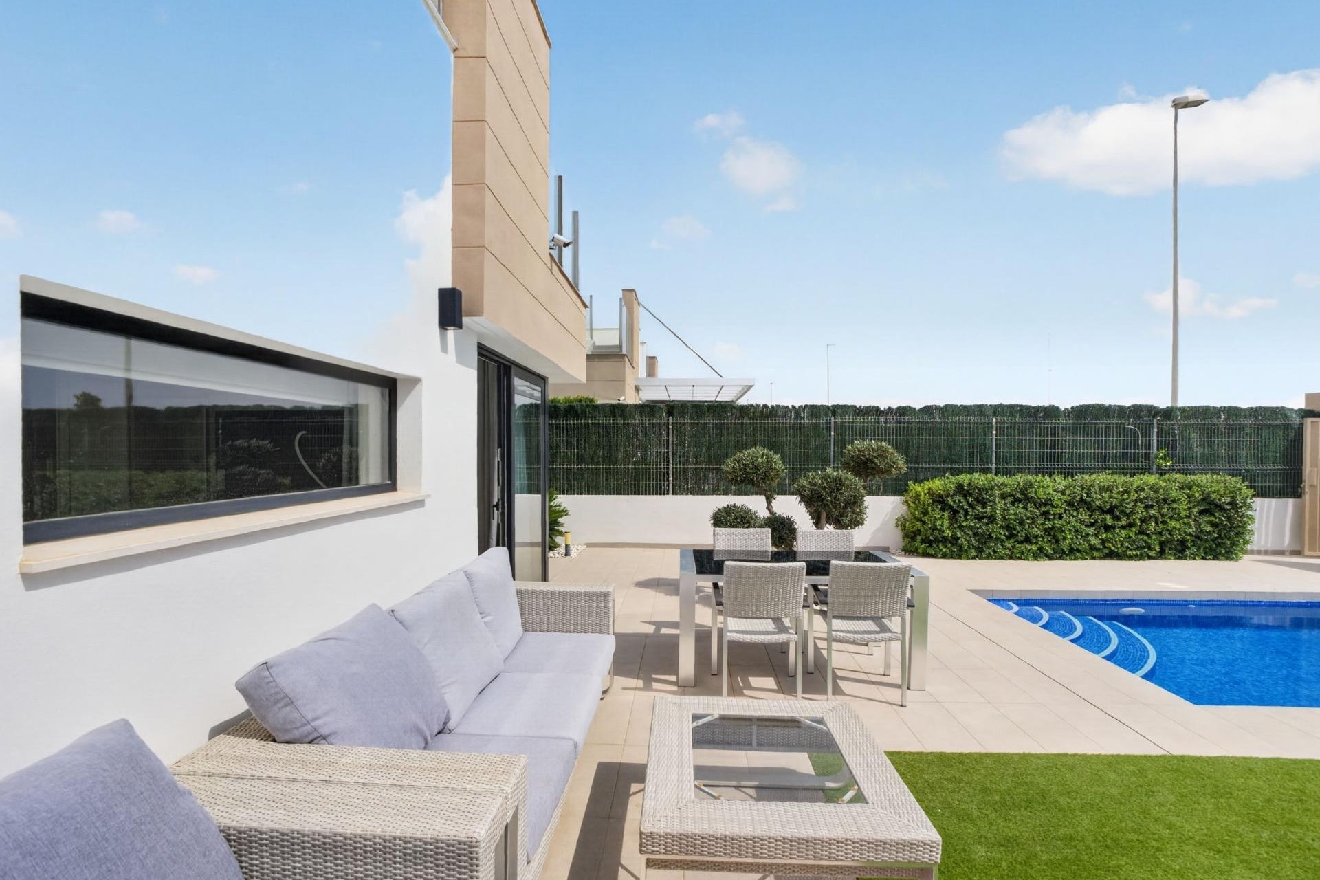 Herverkoop - Vrijstaande Villa -
Guardamar del Segura - El Raso