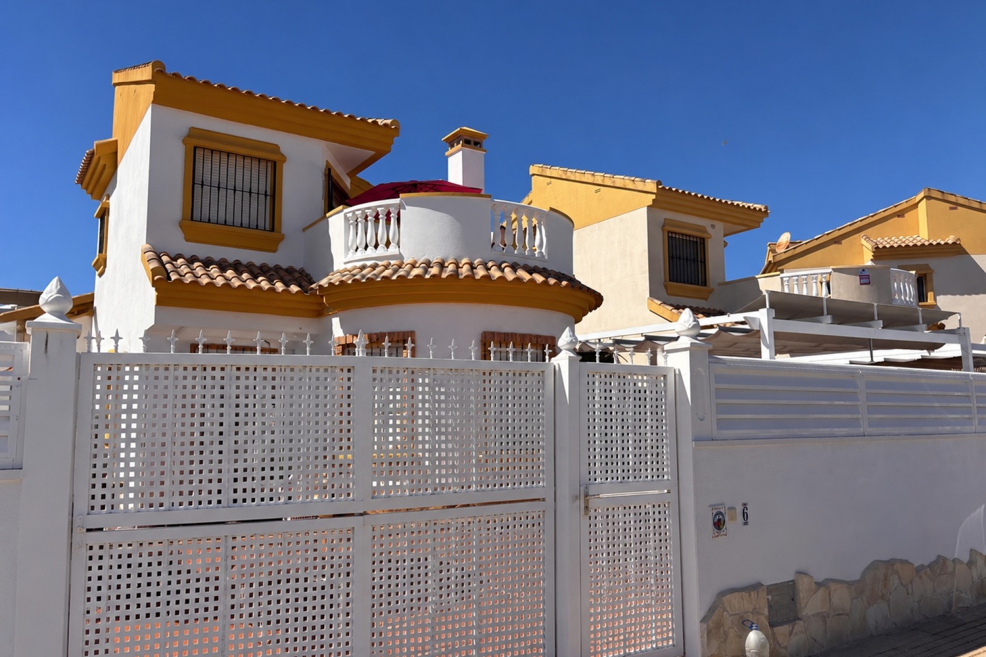 Herverkoop - Vrijstaande Villa -
Guardamar del Segura