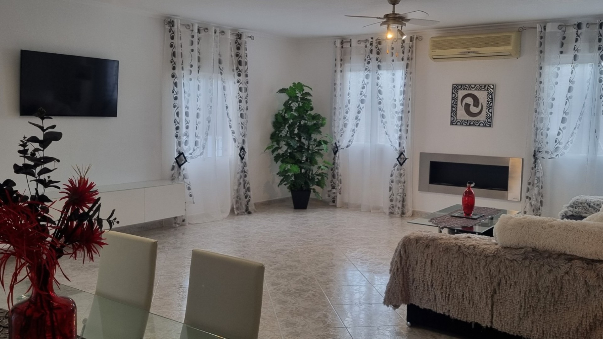 Herverkoop - Vrijstaande Villa -
Hondón de los Fráiles