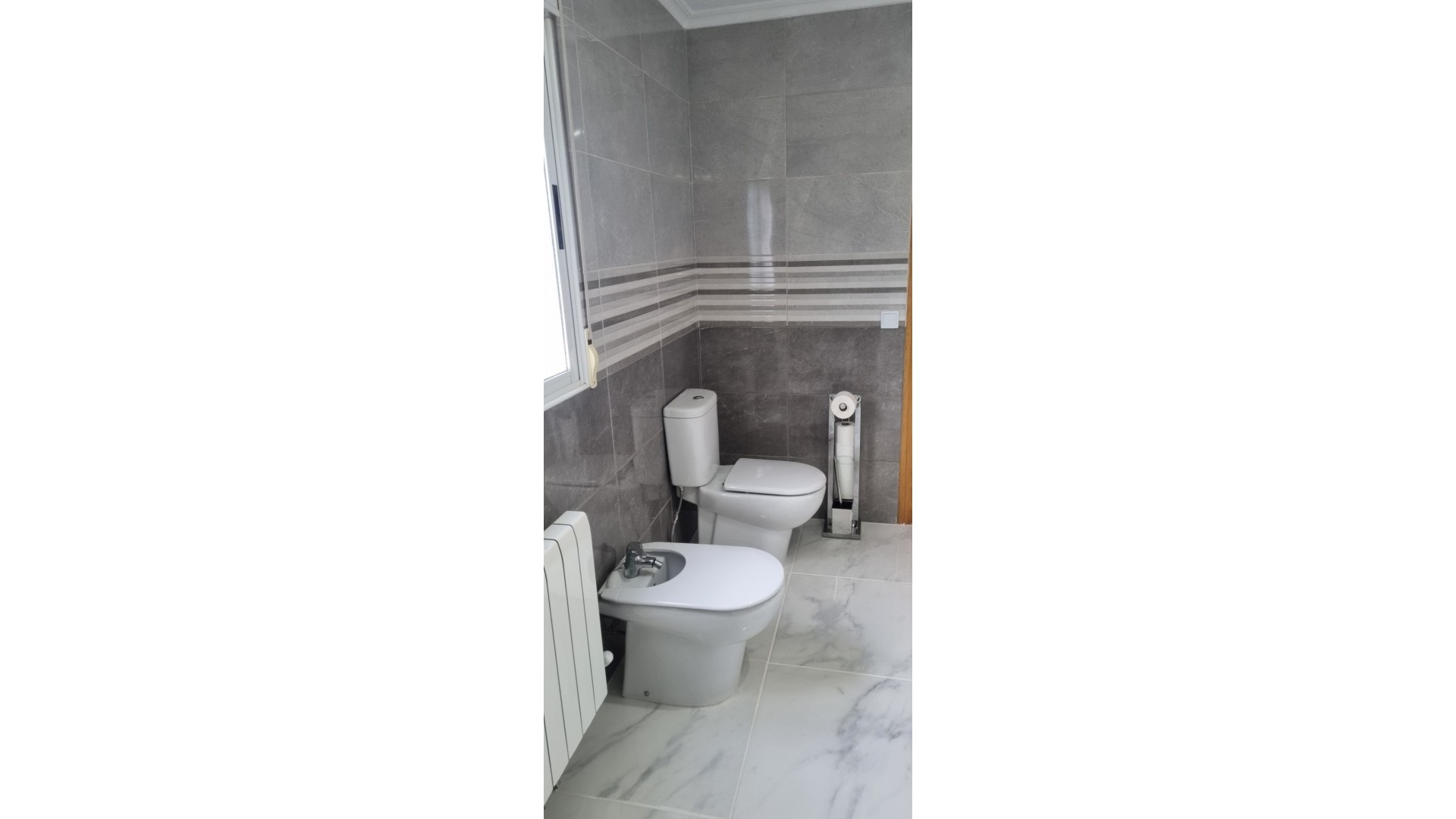 Herverkoop - Vrijstaande Villa -
Hondón de los Fráiles