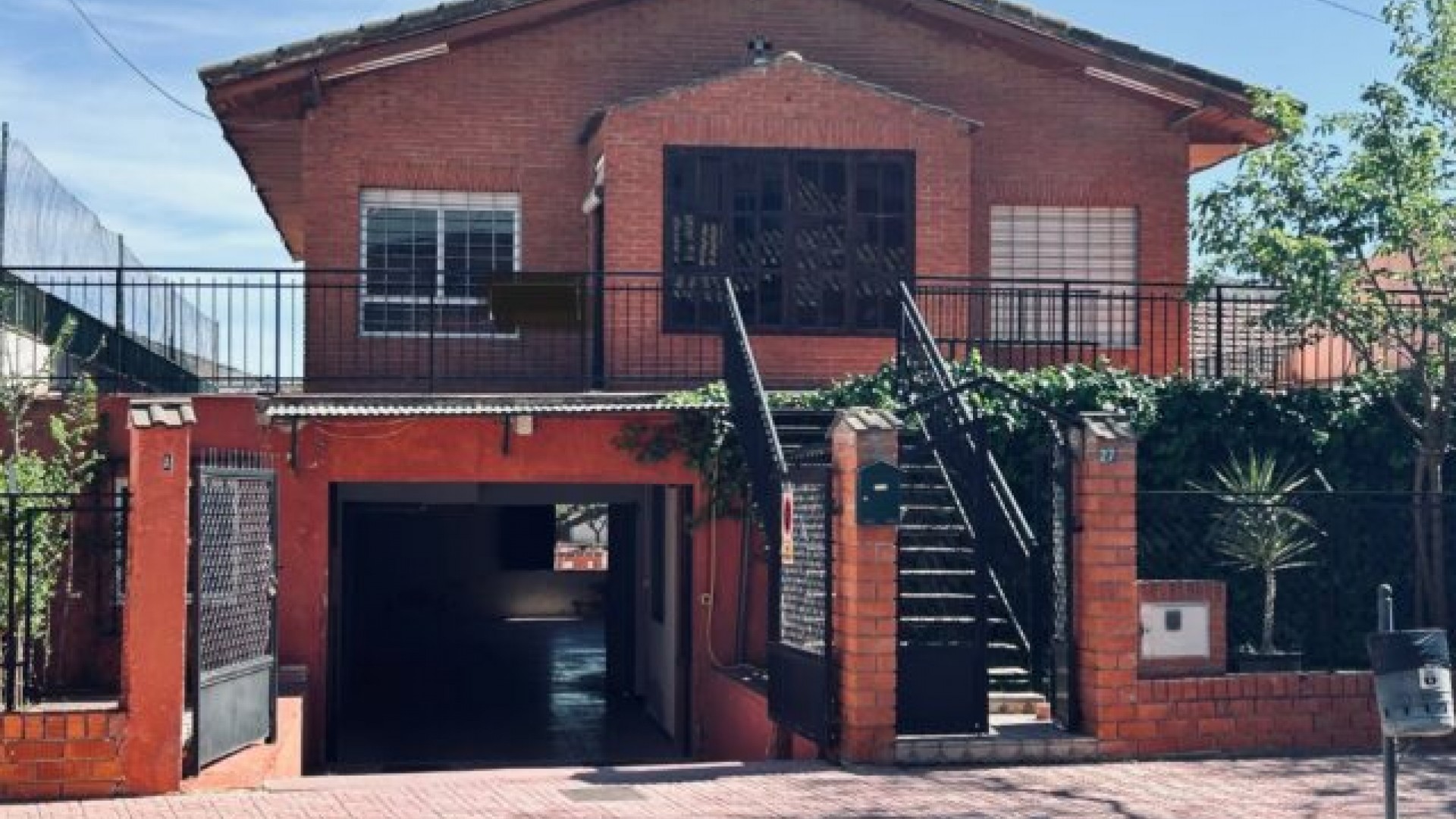 Herverkoop - Vrijstaande Villa -
Hondón de los Fráiles