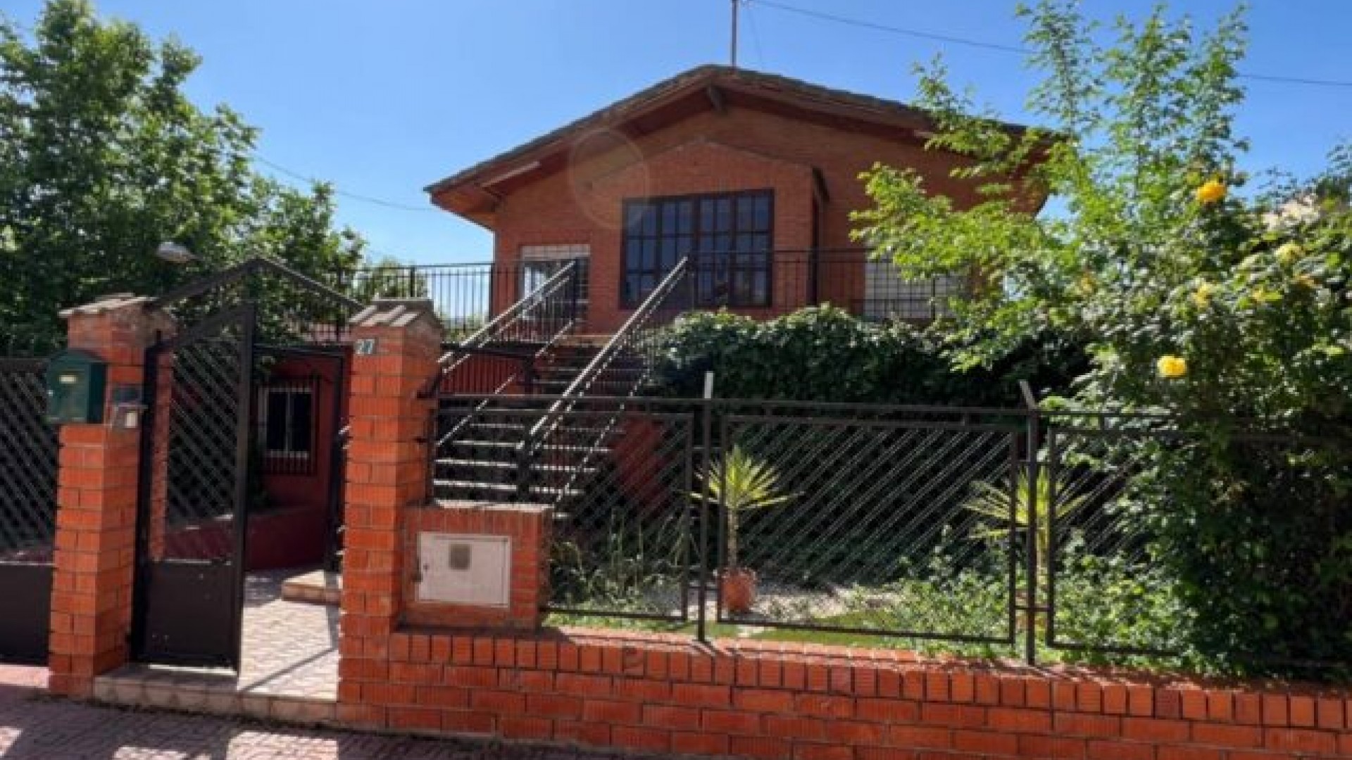 Herverkoop - Vrijstaande Villa -
Hondón de los Fráiles