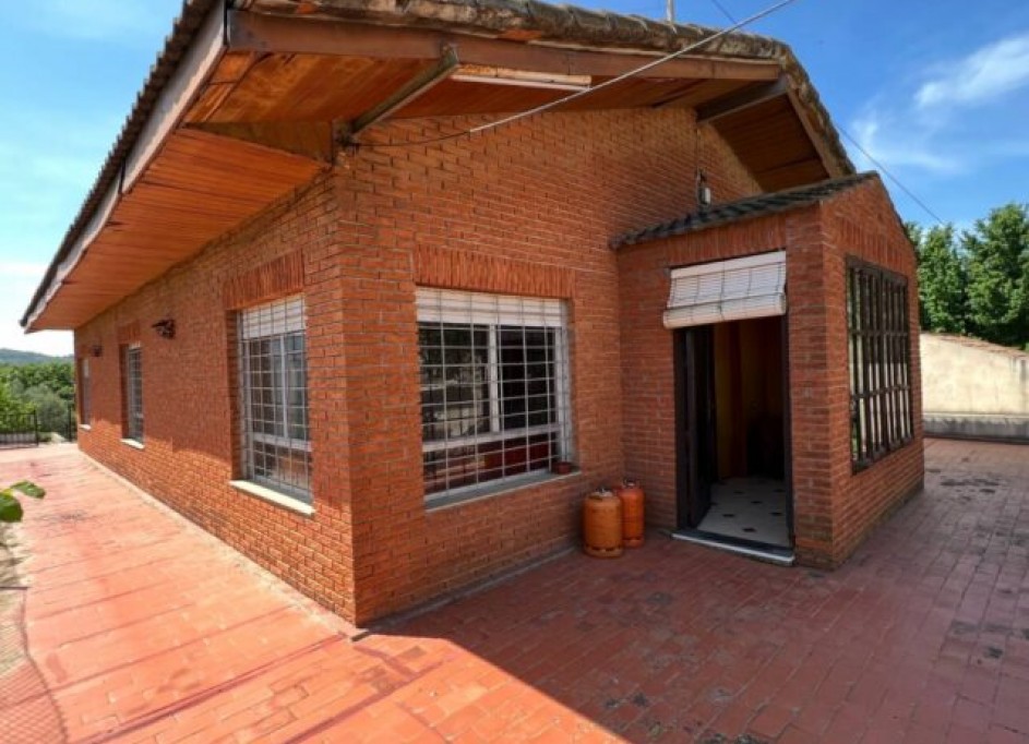 Herverkoop - Vrijstaande Villa -
Hondón de los Fráiles