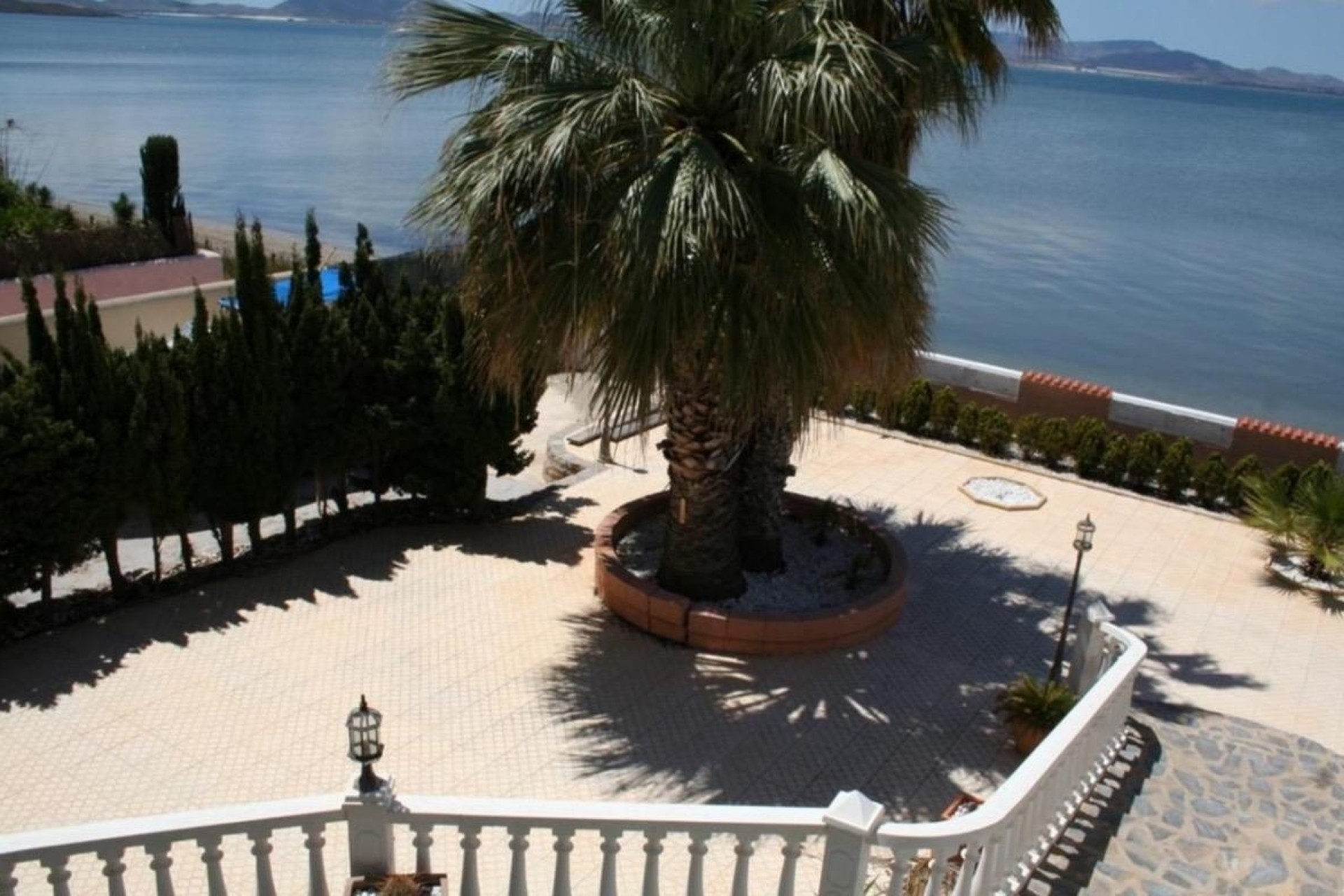Herverkoop - Vrijstaande Villa -
La Manga del Mar Menor - Km 17