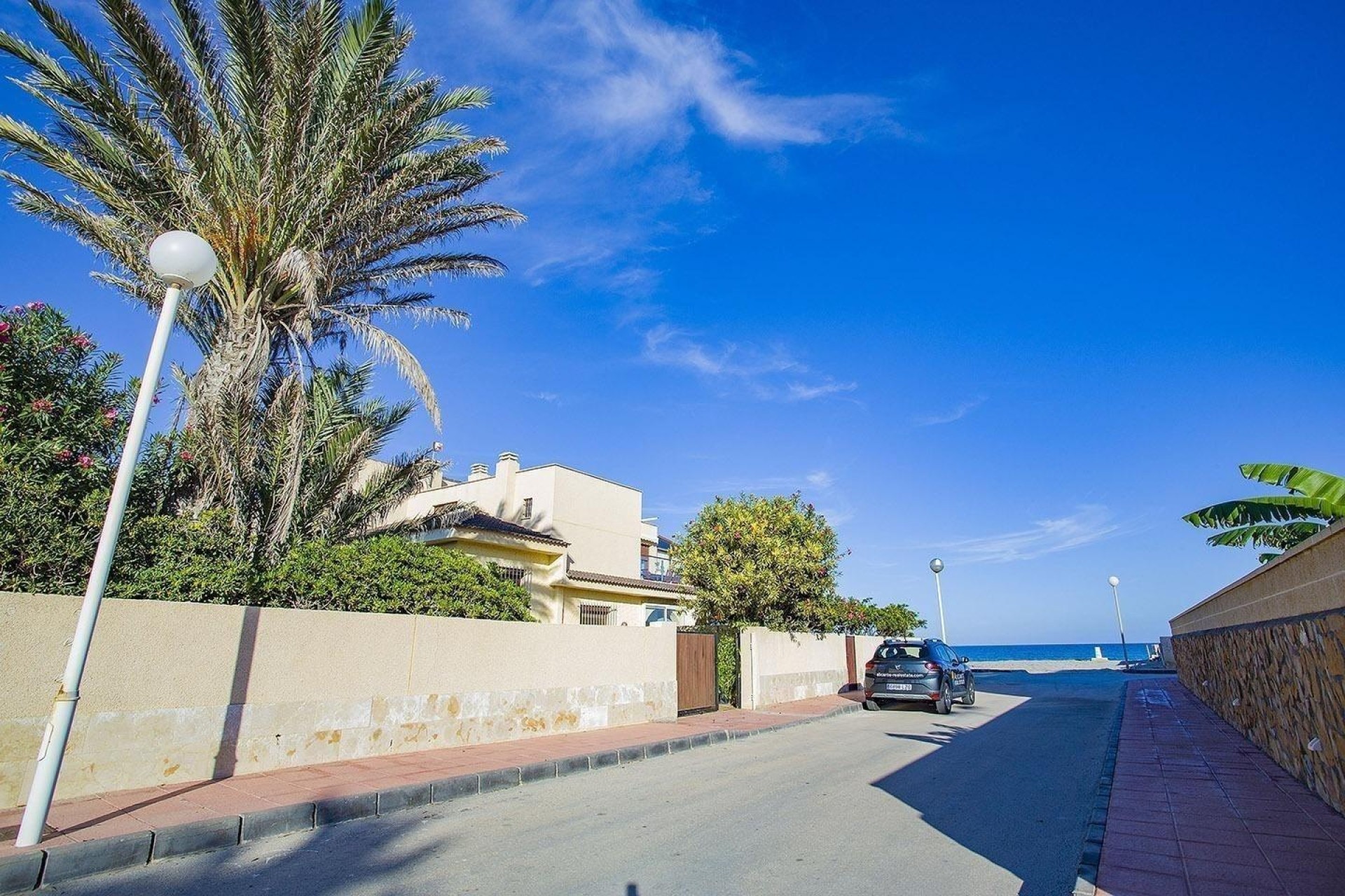 Herverkoop - Vrijstaande villa -
La Manga del Mar Menor - La Manga