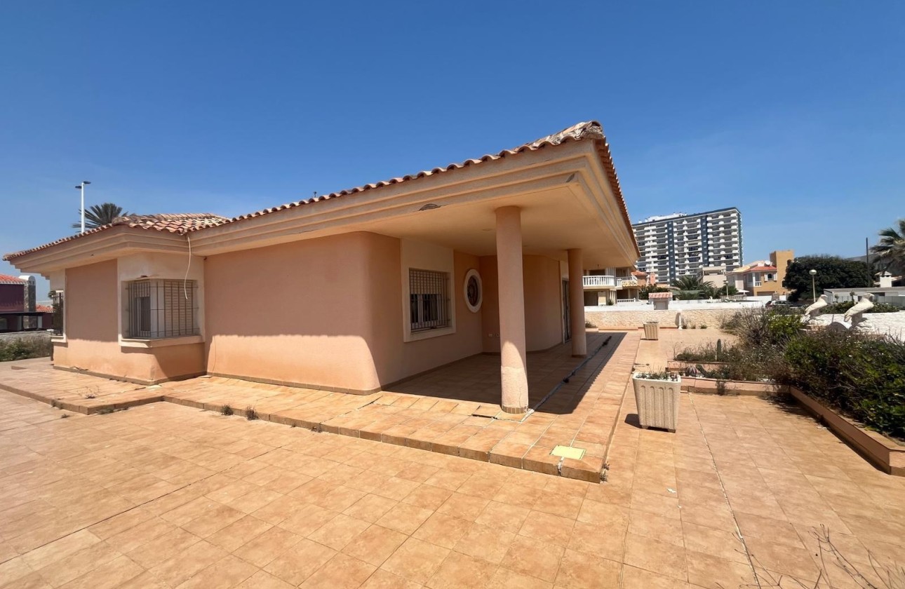 Herverkoop - Vrijstaande Villa -
La Manga del Mar Menor - Playa Del Galán