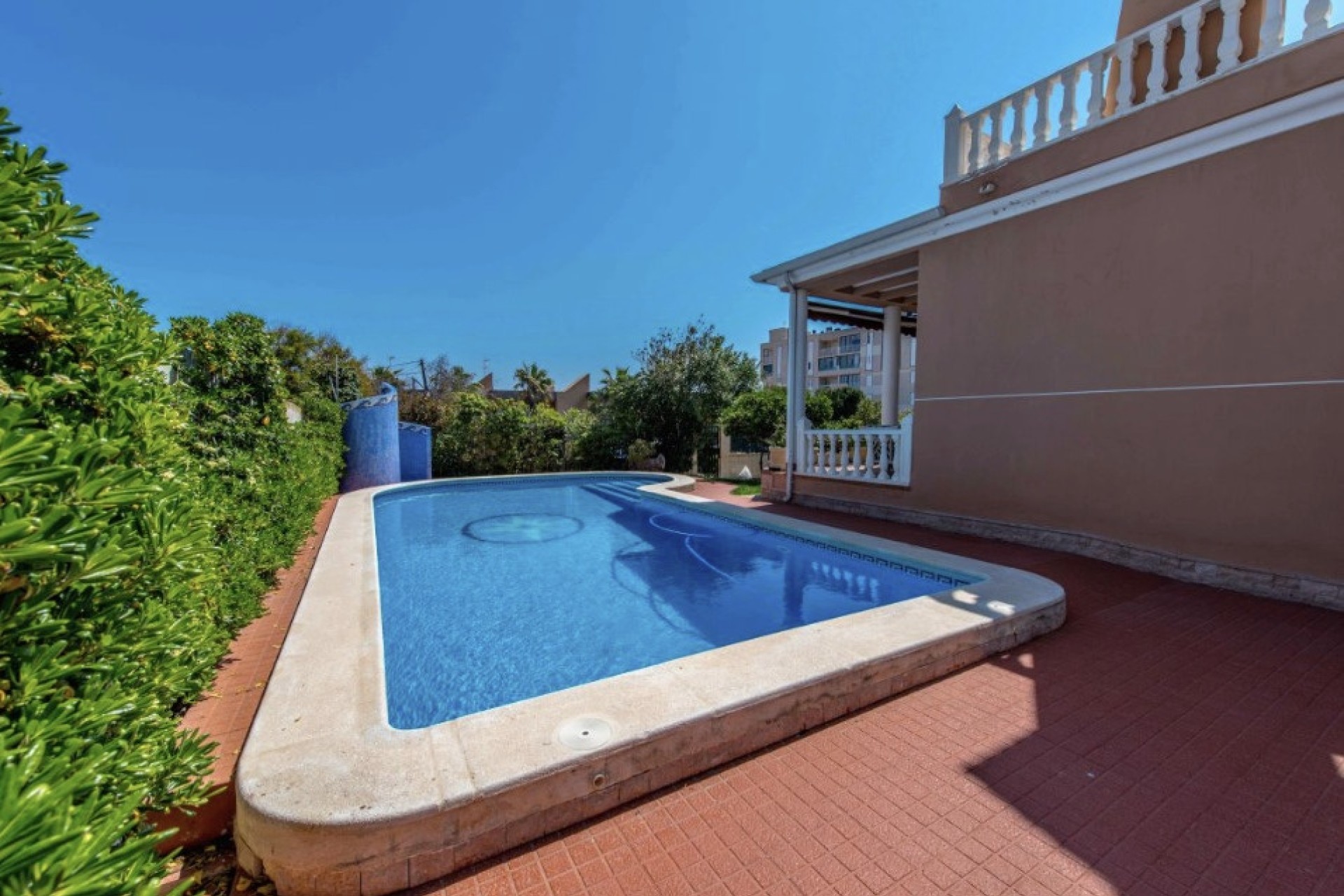 Herverkoop - Vrijstaande Villa -
La Mata - Costa Blanca