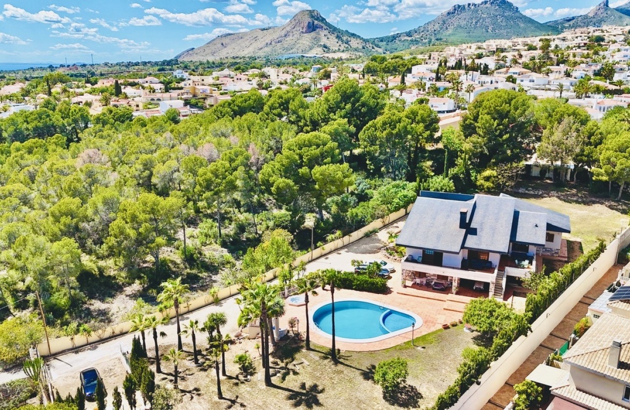 Herverkoop - Vrijstaande Villa -
La Nucía - Costa Blanca